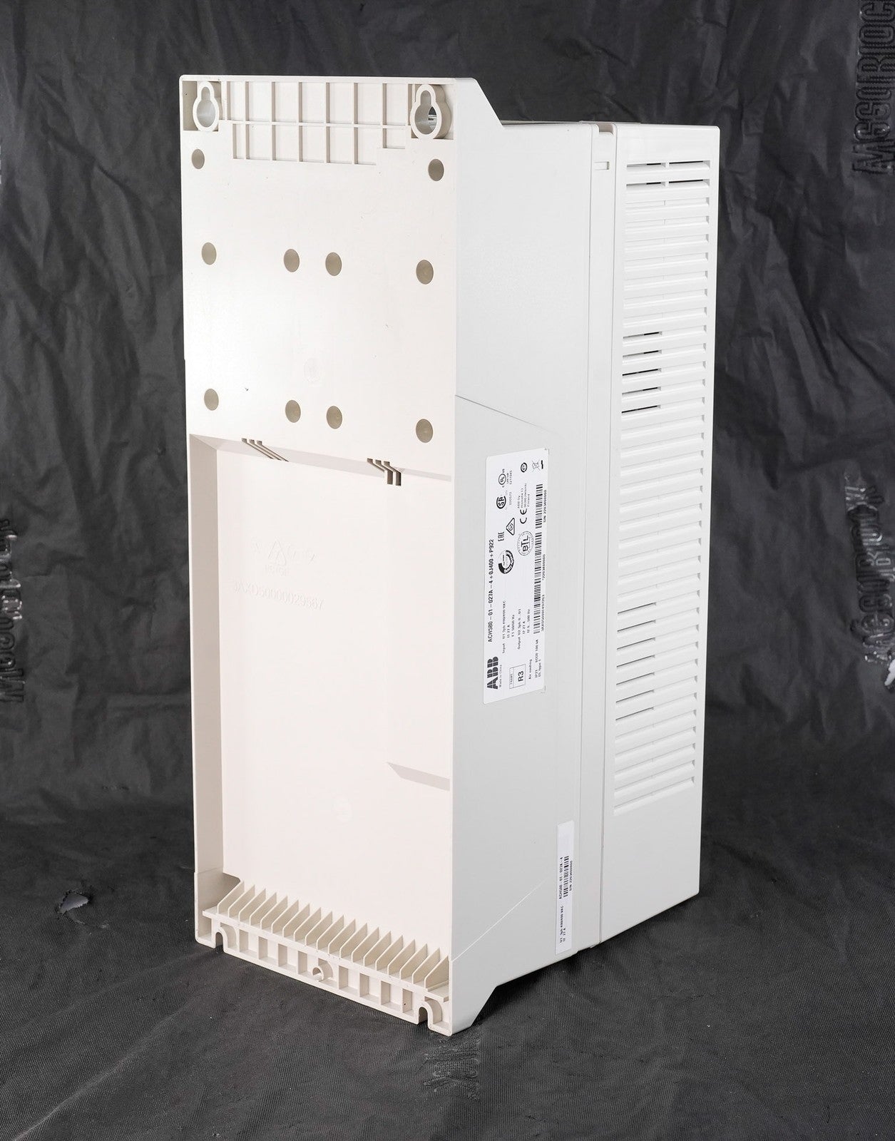 ABB ACH580-01-027A-4 AC Drive 480V 27A 3-Phase 50/60Hz ACH58001027A4