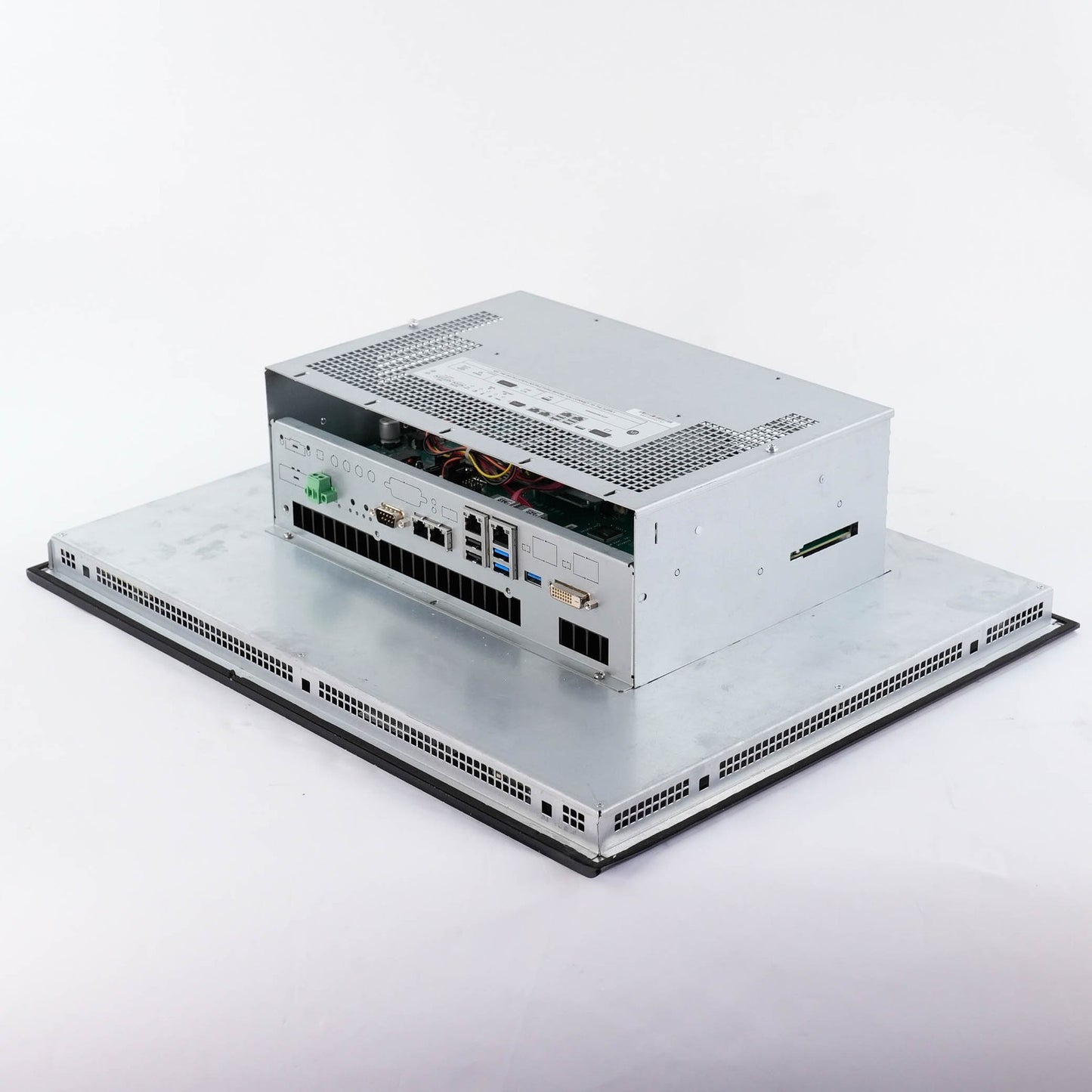 Allen Bradley 6300P-190BAPSTDNB-3CBBW19NNNBNN-NN1S /A VersaView 6300P Panel PC