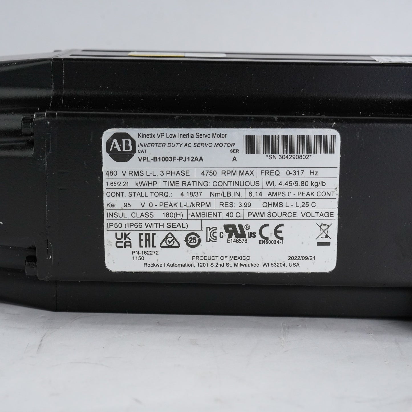 Allen Bradley VPL-B1003F-PJ12AA /A Kinetix VP Low Inertia AC Servo Motor