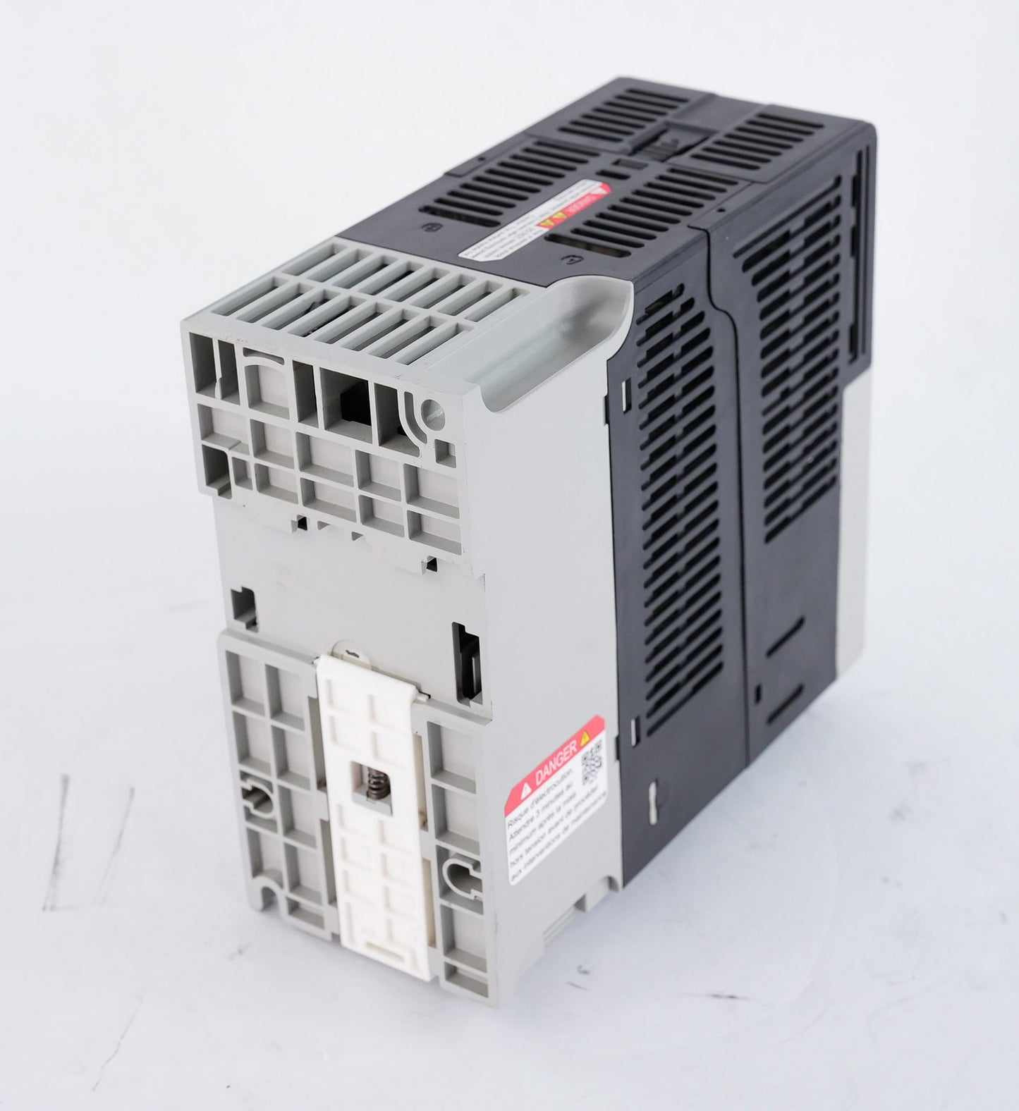 Allen Bradley 25C-D4P0N104 /B PowerFlex 527 AC Drive 480V 3-Phase 25CD4P0N104