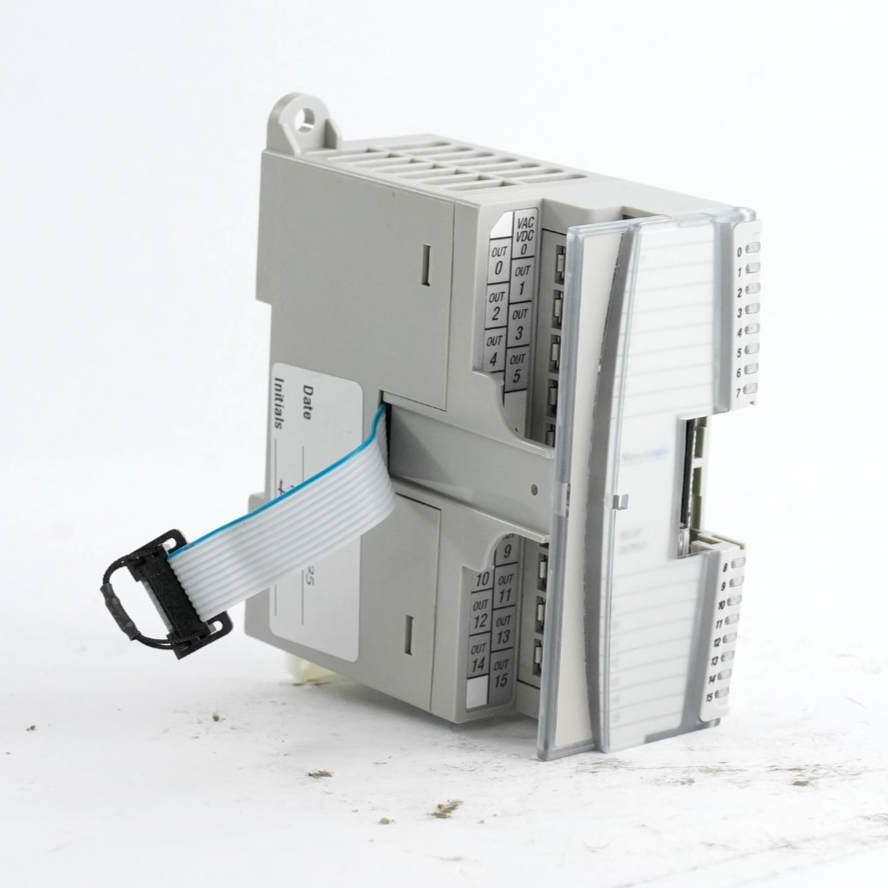 Allen Bradley 1762-OW16 /A Rev B MicroLogix 16 Point Relay Output Module