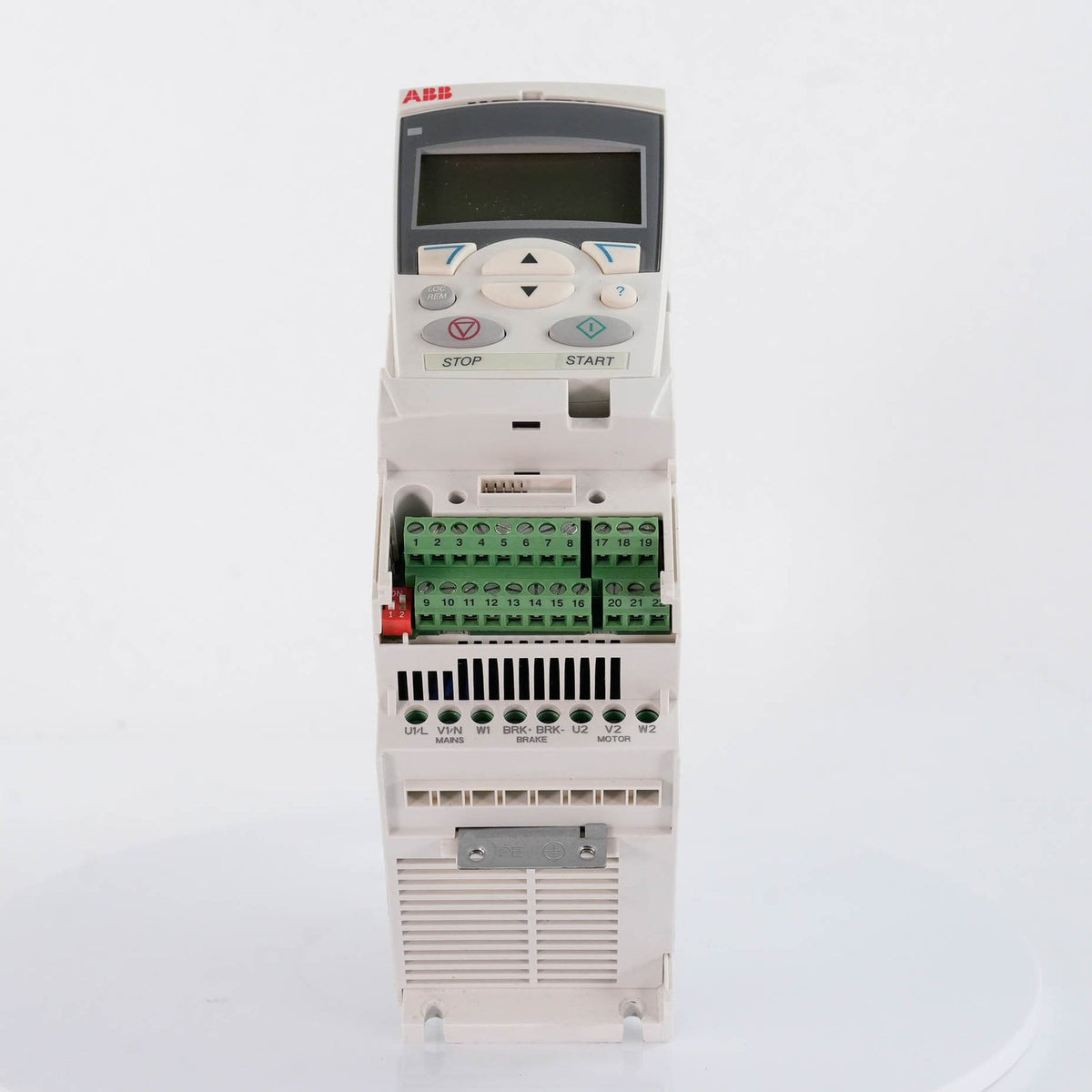 ABB ACS355-03U-04A7-2 AC Drive 3-Phase 240V 1HP 4.7A IP20 ACS35503U04A72 VFD