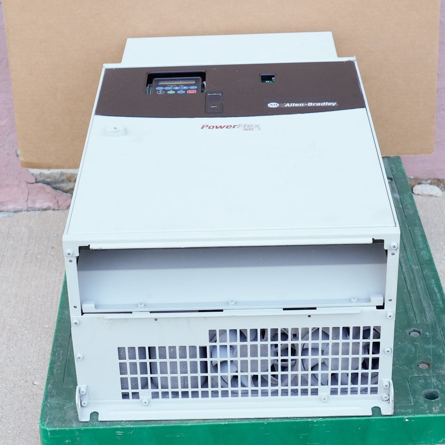 Allen Bradley 22C-D170A103 /A PowerFlex 400 AC Drive 480V 125HP 3-Phase 90kW