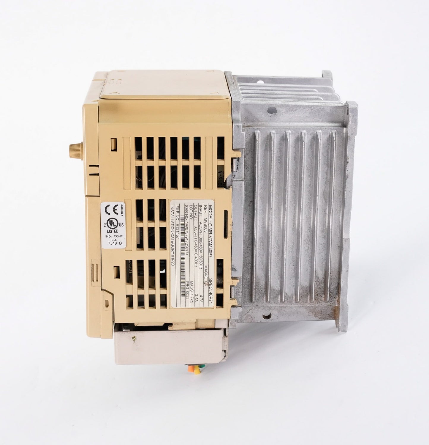 Yaskawa CIMR-V7AM40P7 AC Drive 460V 3-Phase 4.7A 50/60Hz CIMRV7AM40P7