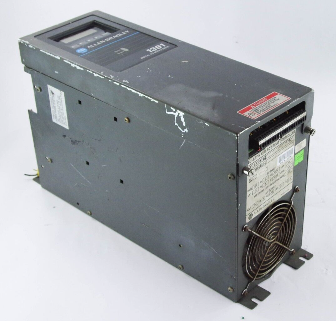 Allen Bradley 1391-DES22-DI / 1391DES22DI AC Servo Drive - For Parts or Repair