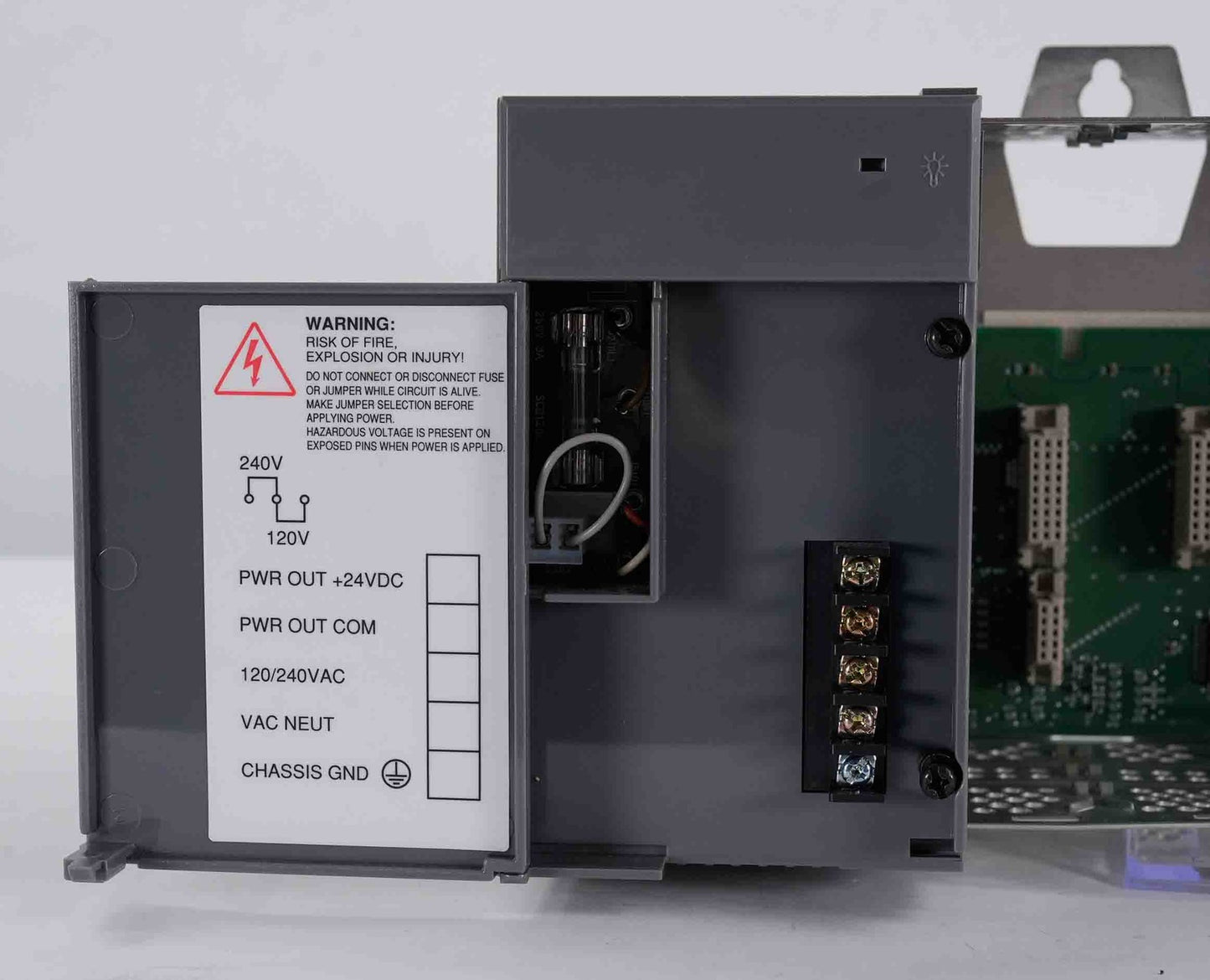 Allen Bradley 1746-P2 /C SLC 500 Power Supply + 7-Slot Chassis 1746-A7/B