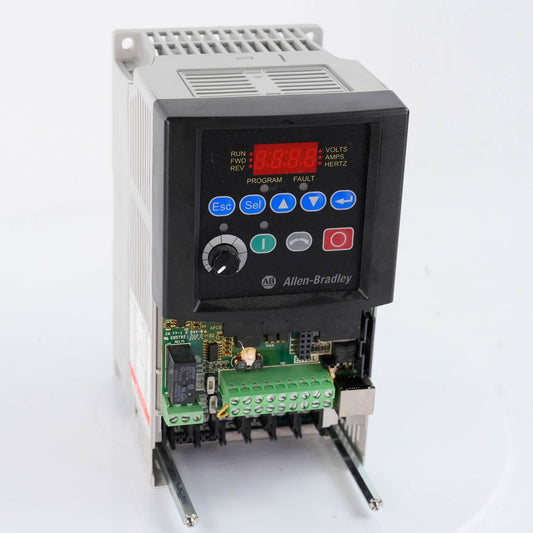 Allen Bradley 22B-D2P3N104 ser A PowerFlex 40 AC Drive 480V 3PH 0.75kW 1HP 2.3A