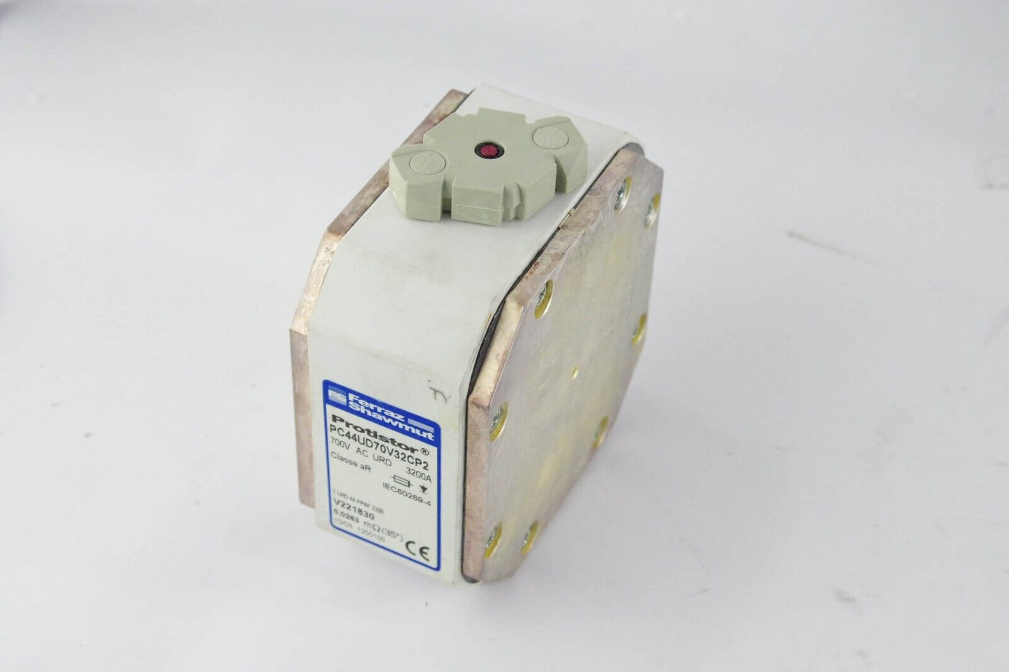 MERSEN FERRAZ SHAWMUT PC44UD70V32CP2 FUSE LINK PROTISTOR 700V AC 3200A V221830