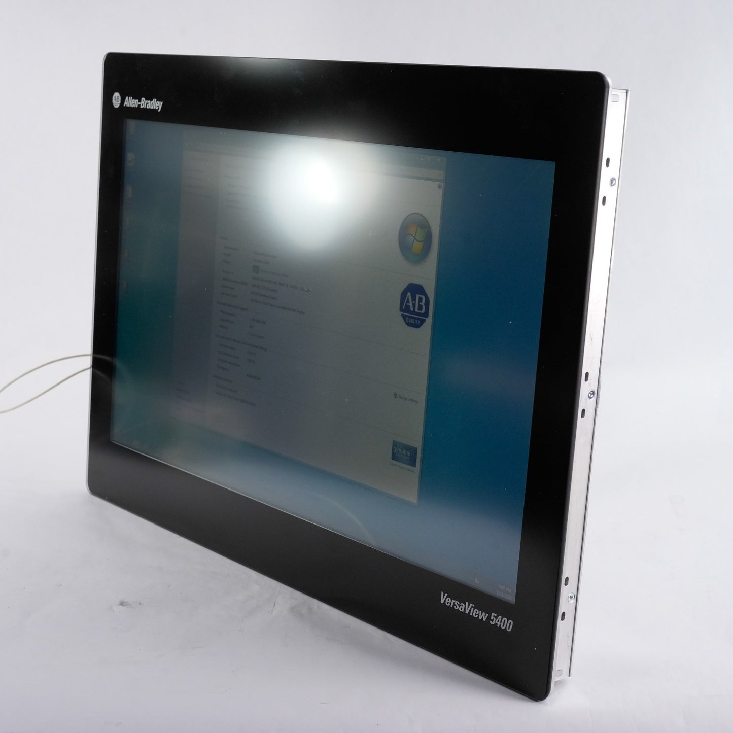 Allen Bradley 6200P-22WS3A1 /A VersaView 5400 Box Panel PC 21.5" 6200P22WS3A1