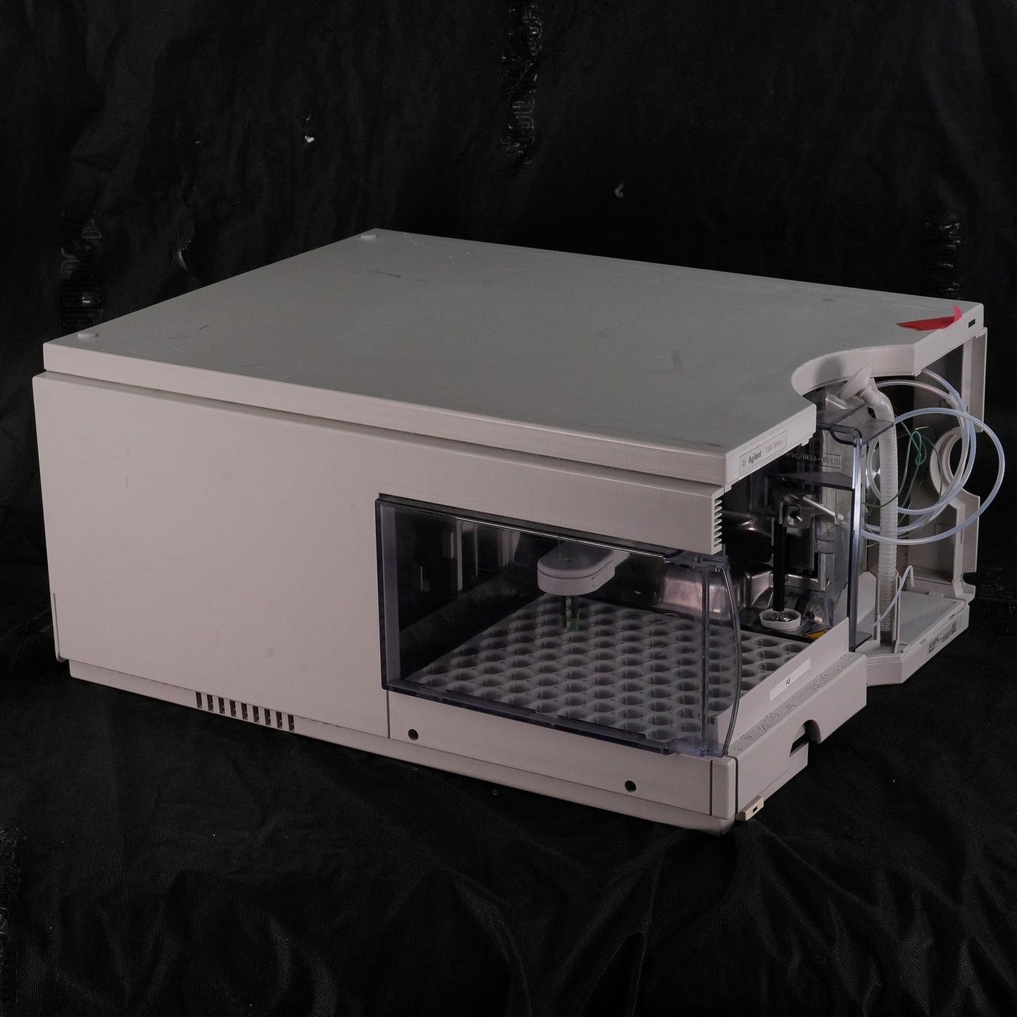 Agilent G1329A 1100 Series Autosampler HPLC 100-240V 50/60Hz Untested