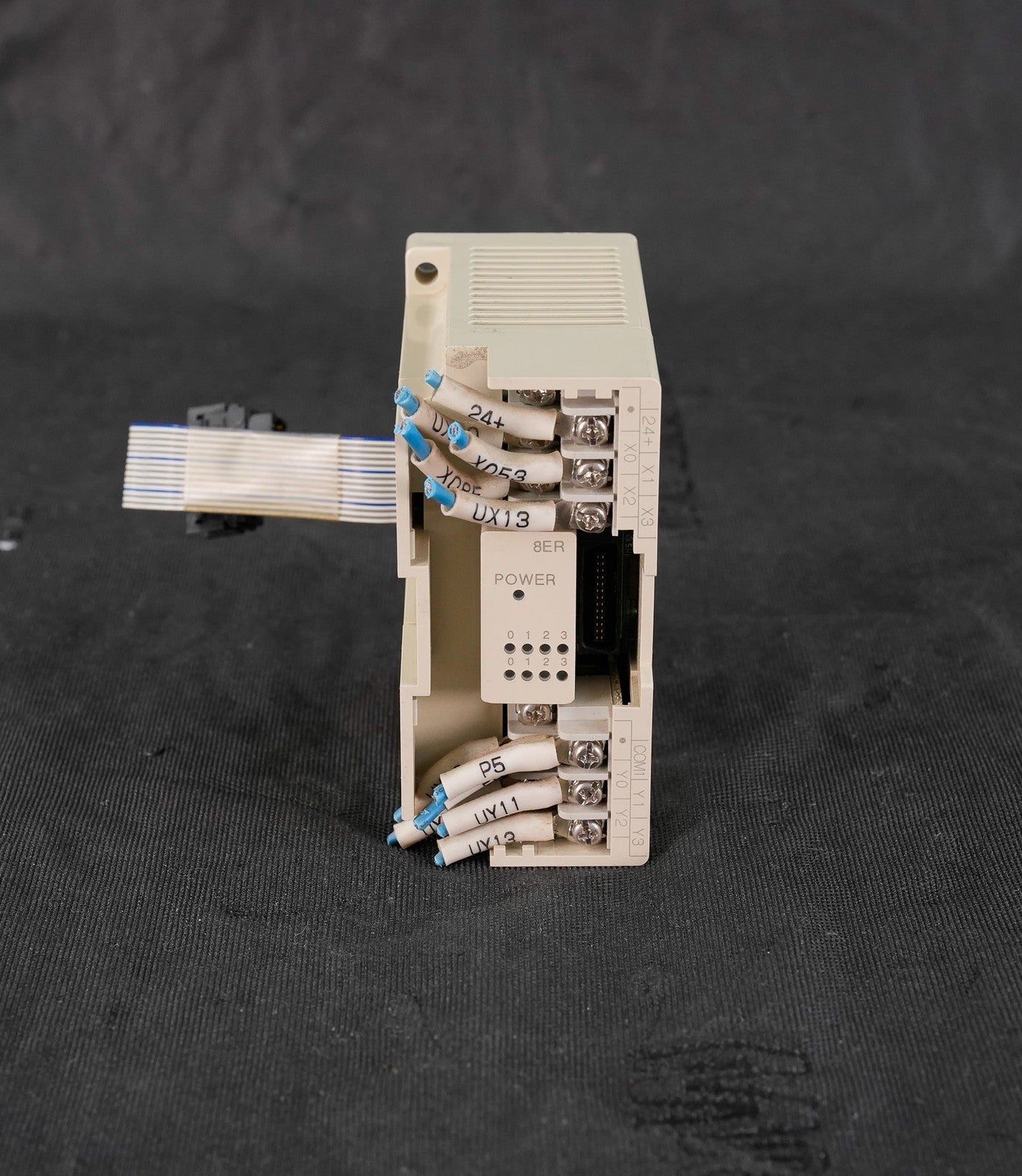 Mitsubishi Electric FX2N-8ER Programmable Controller DC24V / DC30V FX2N8ER