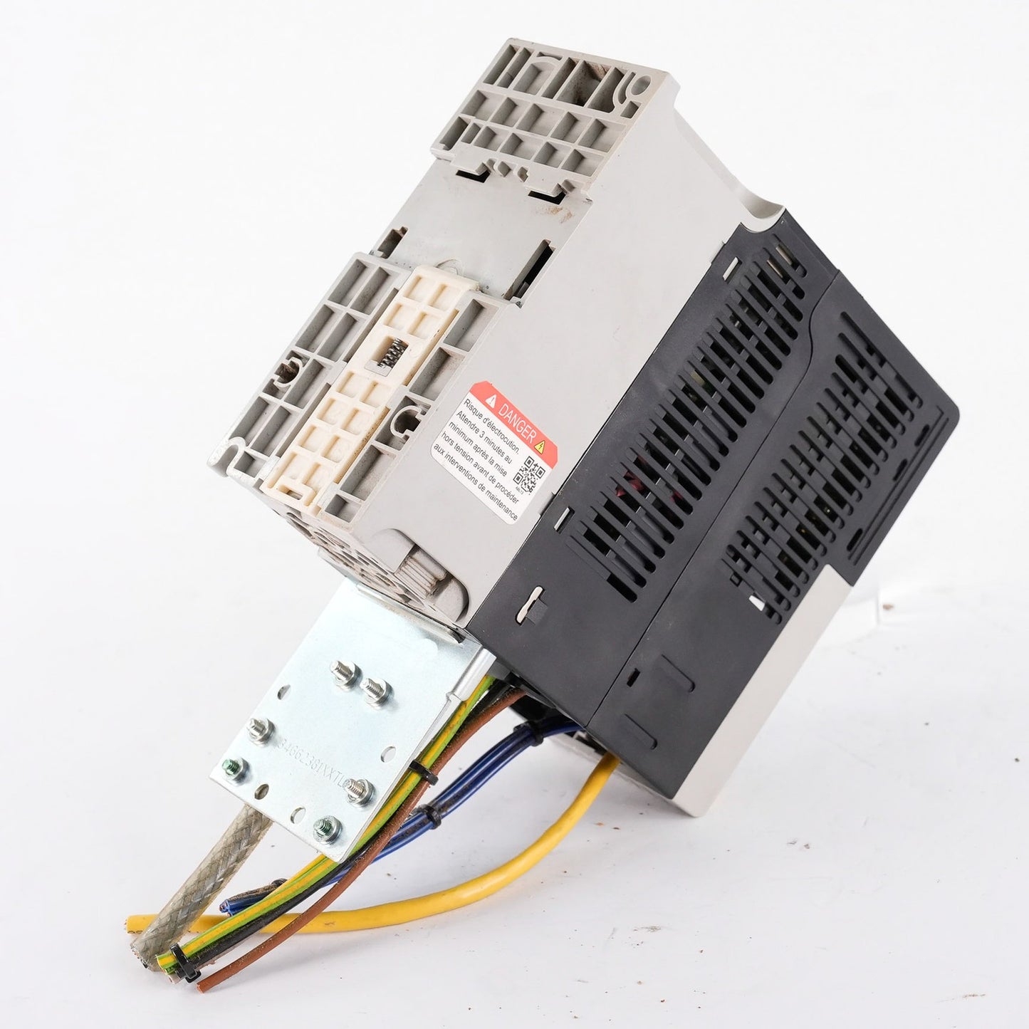 Allen Bradley 25B-D4P0N114 /A PowerFlex 525 AC Drive 480V 3-Ph 2HP 25BD4P0N114