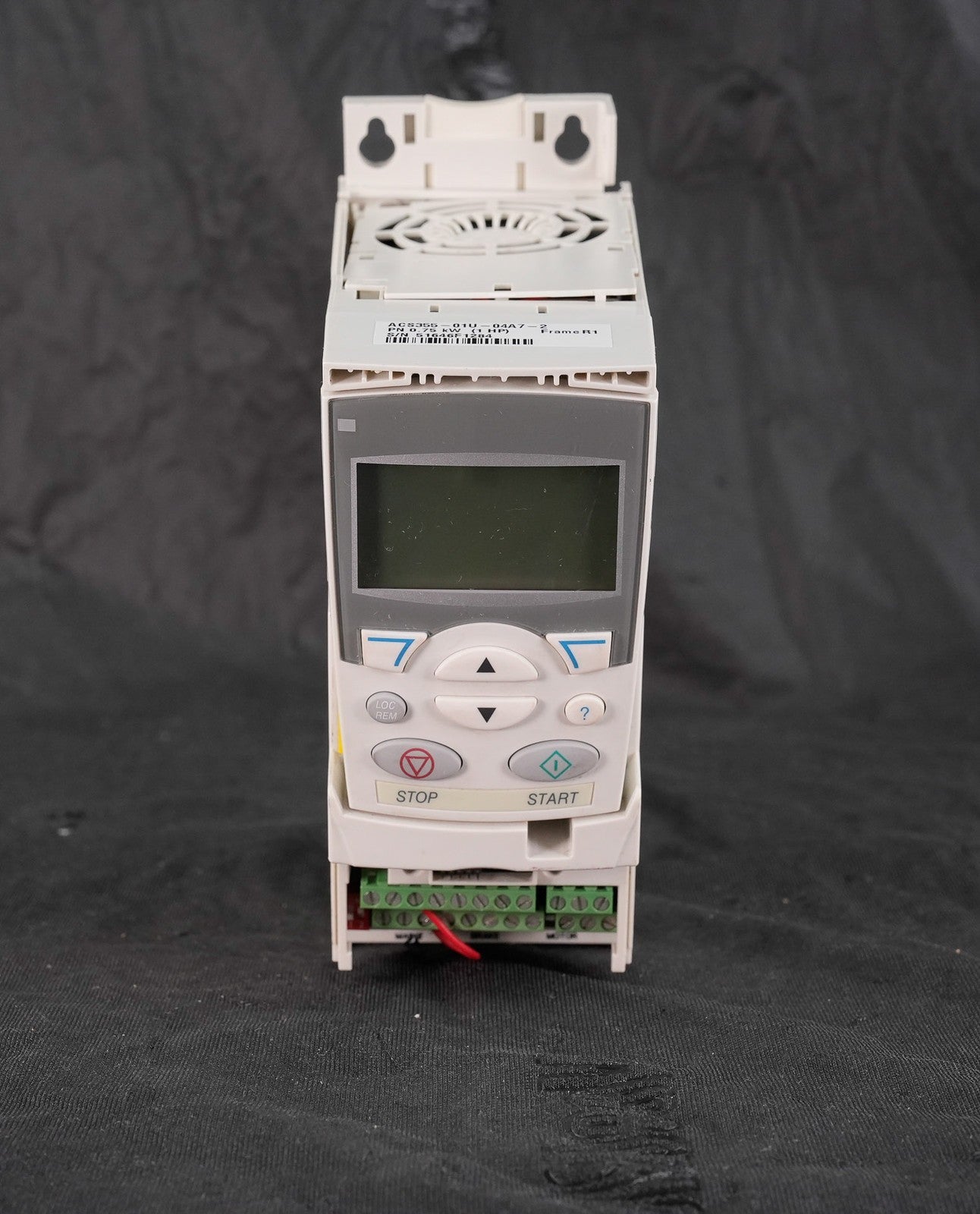 ABB ACS355-01U-04A7-2 AC Drive 200-240V 1HP 4.7A ACS35501U04A72