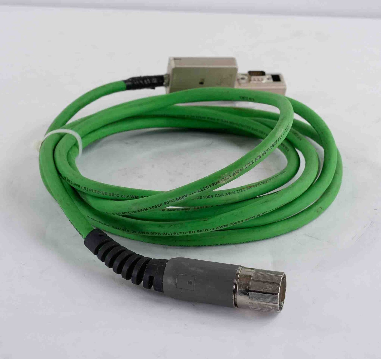 Allen Bradley 2090-CFBM7DF-CEAA05 /A Feedback Cable 150" 2090CFBM7DFCEAA05