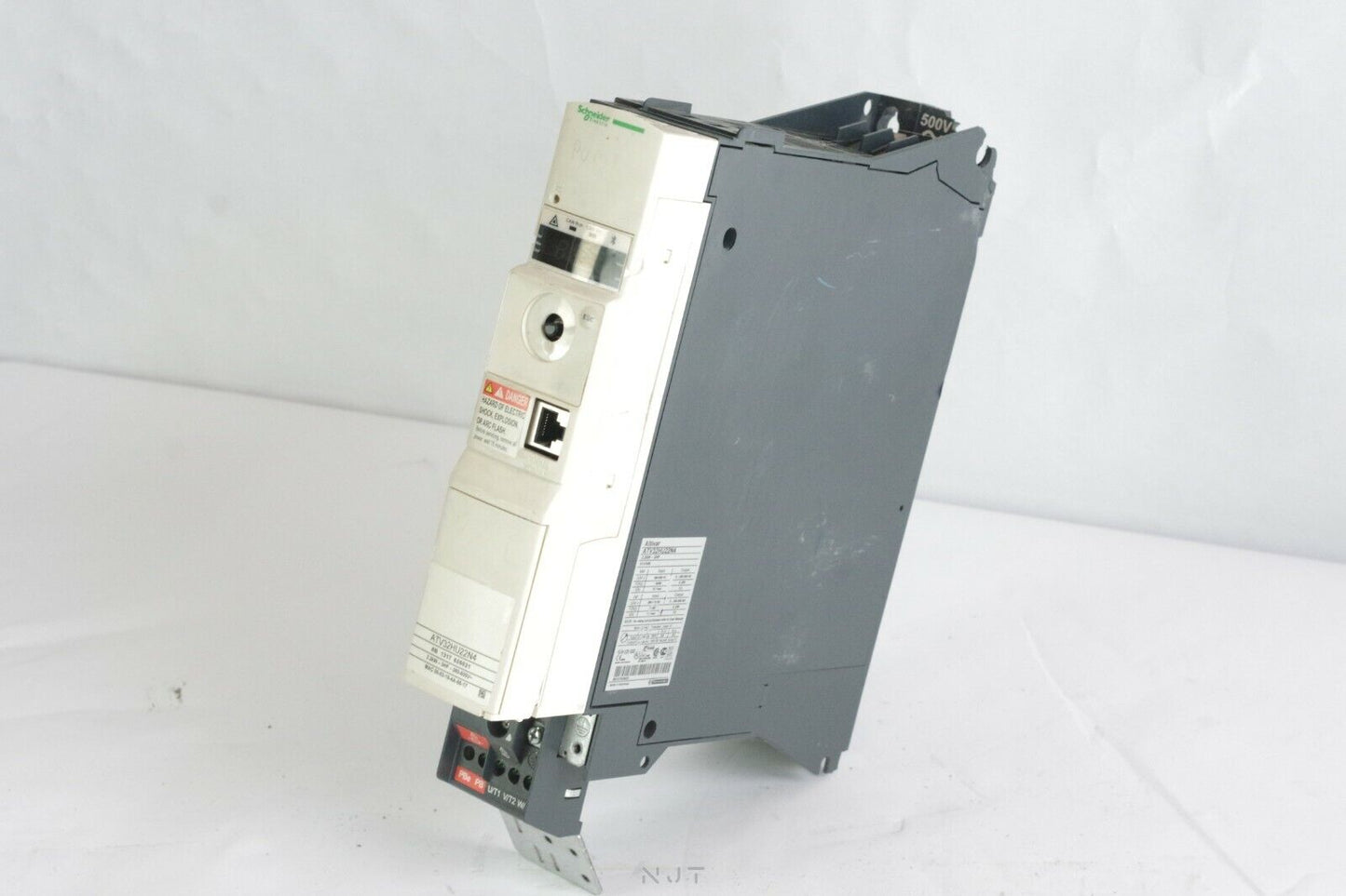 SCHNEIDER ELECTRIC ATV32HU22N4 variable speed drive ATV32 - 2.2 kw - 400 V