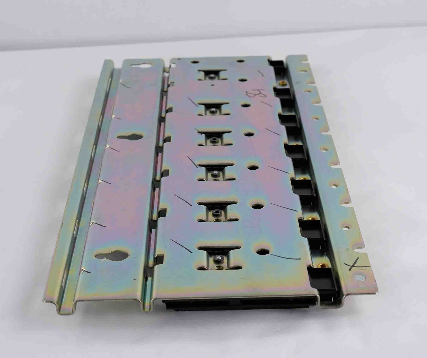 Allen Bradley 2094-PRS6 /A Bulletin 2094 6-Axis Slim Power Rail 2094PRS6