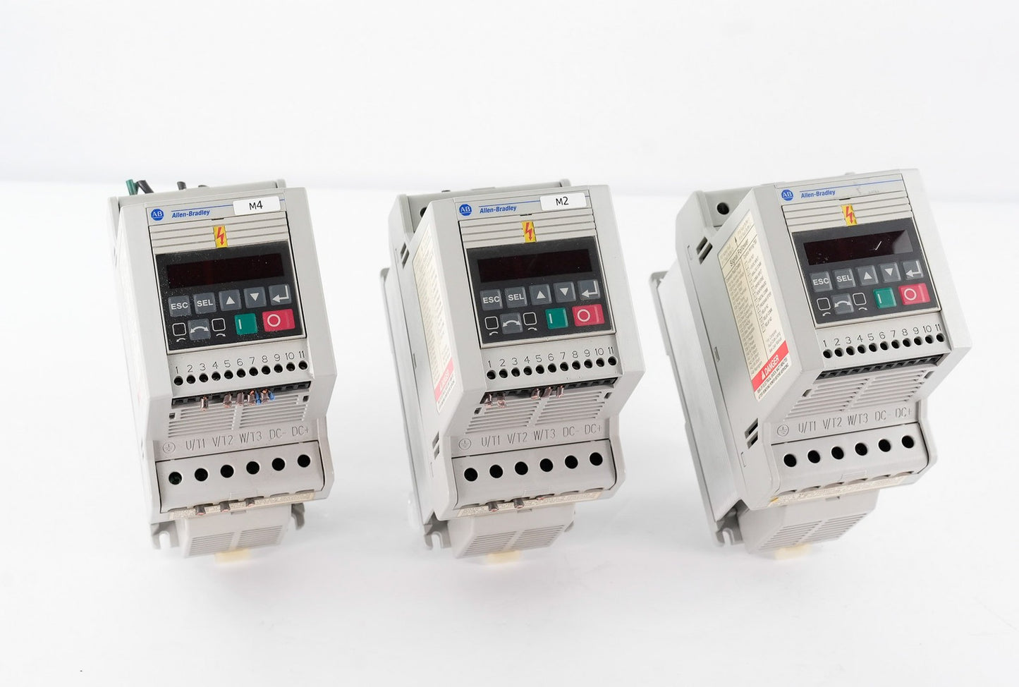 Allen Bradley 160-BA04NSF1 /C 3-Phase AC Drive 380-460V 1.5kW 160BA04NSF1