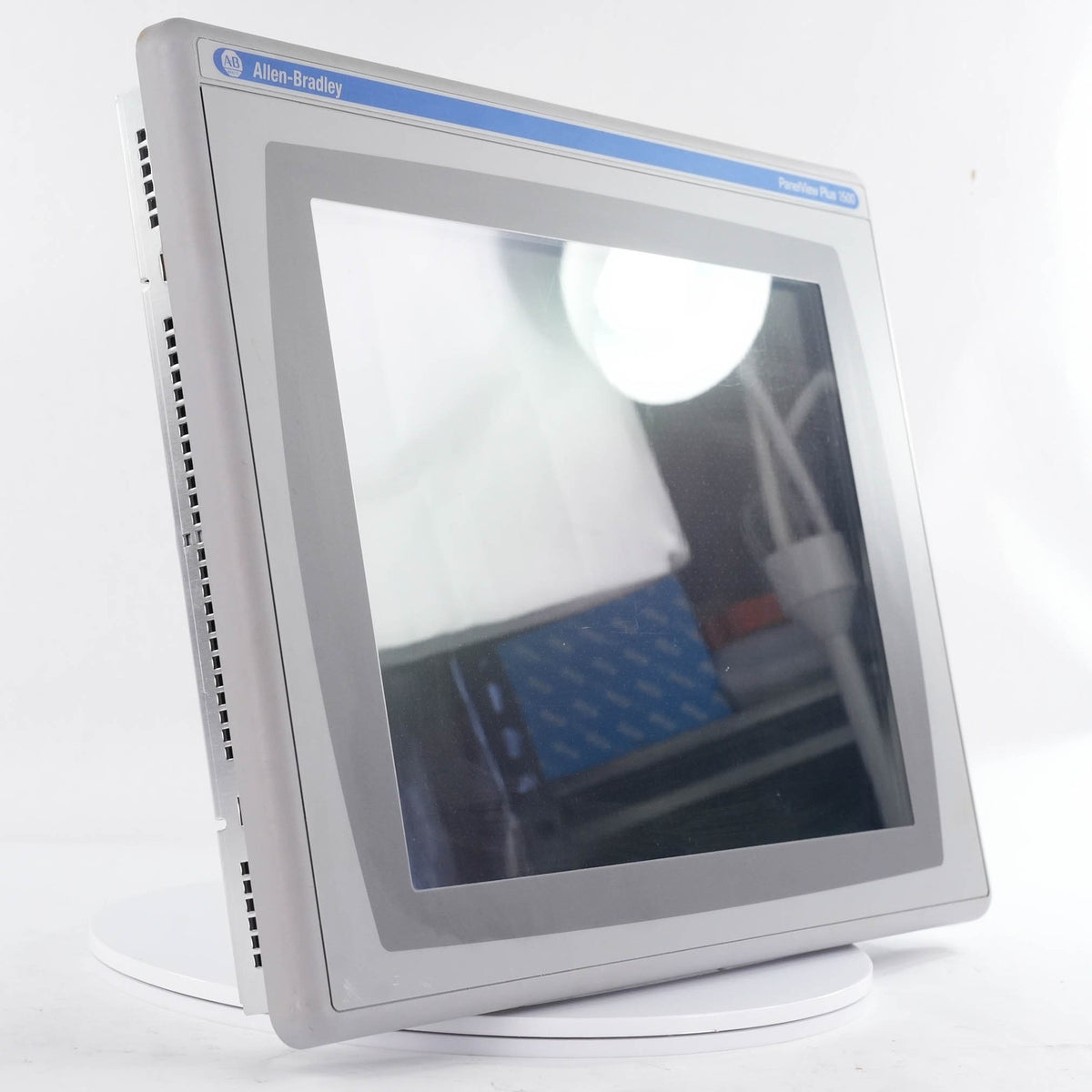 Allen Bradley 2711P-T15C4A8 PanelView Plus 6 1500 15in Color Touch 100-240VAC HM