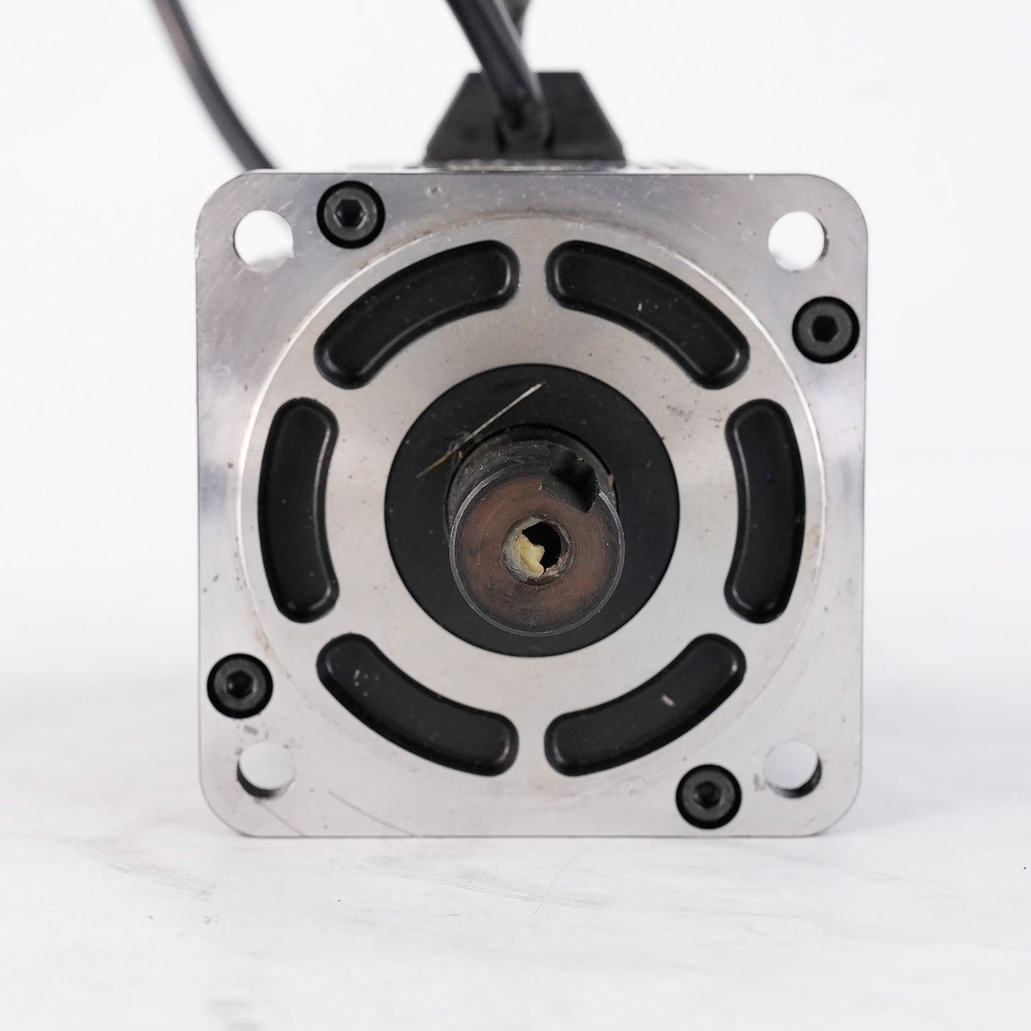 Dynamic Motor Motion 880-DST-A6HK1 AC Servo Motor 200V 0.75kW 880DSTA6HK1