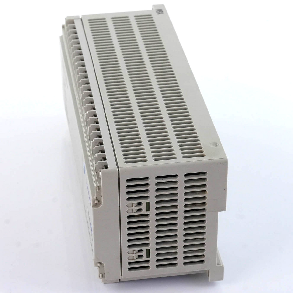 Allen Bradley 1761-L32BWA MicroLogix 1000 PLC 120/240VAC 20 In 12 Out 1761L32BWA