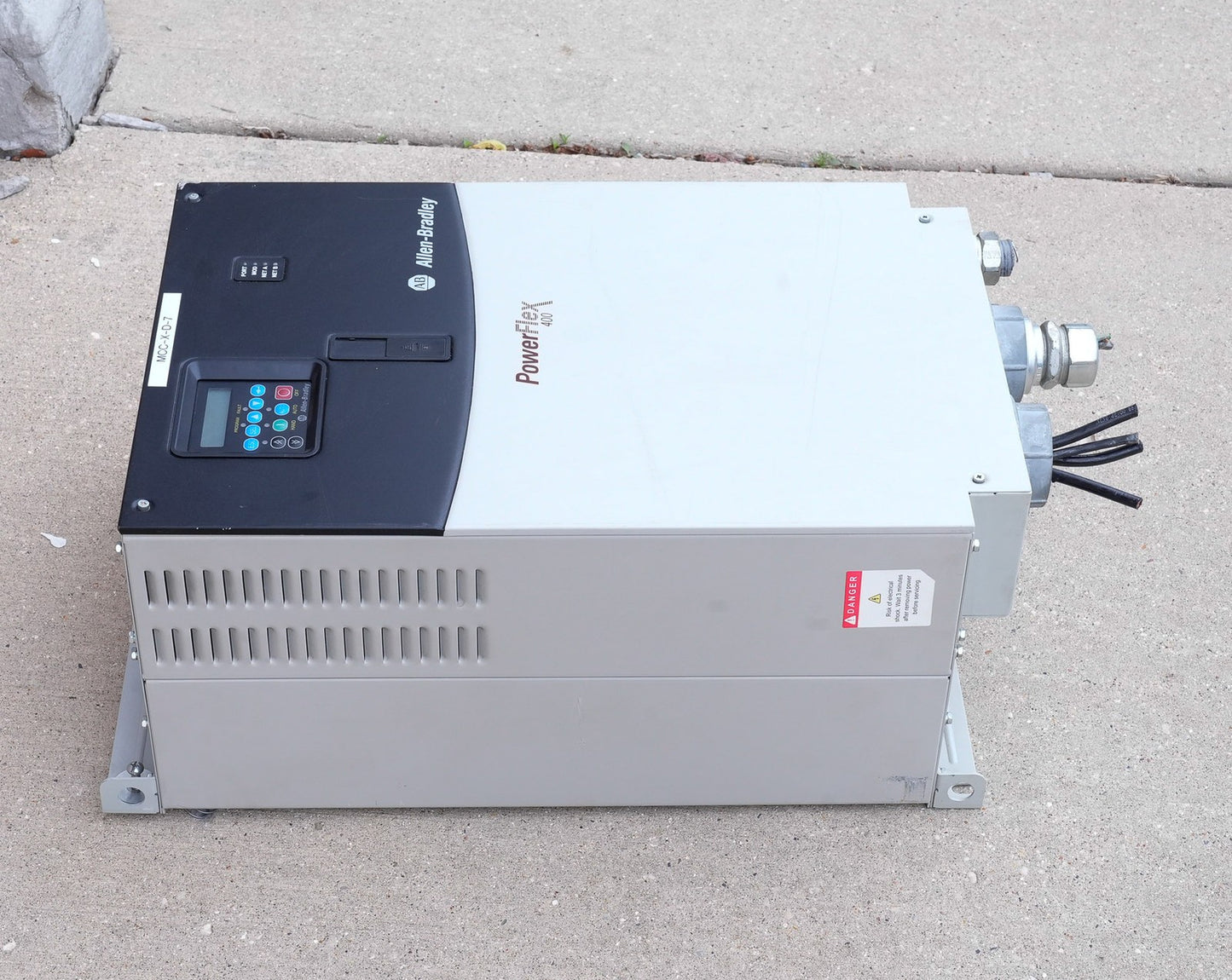Allen Bradley 22C-D072A103 /A PowerFlex 400 AC Drive 480V 3PH 50HP 37kW