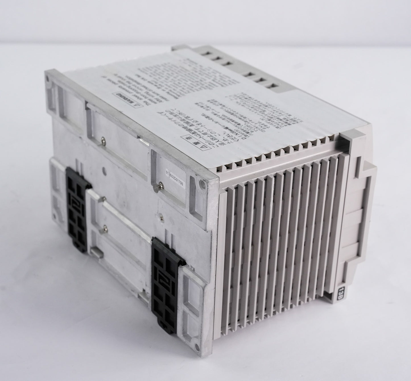IDEC PS5R-G24 Power Supply 240W Output 24VDC 10A 100-240VAC 4.0A 50/60Hz Input