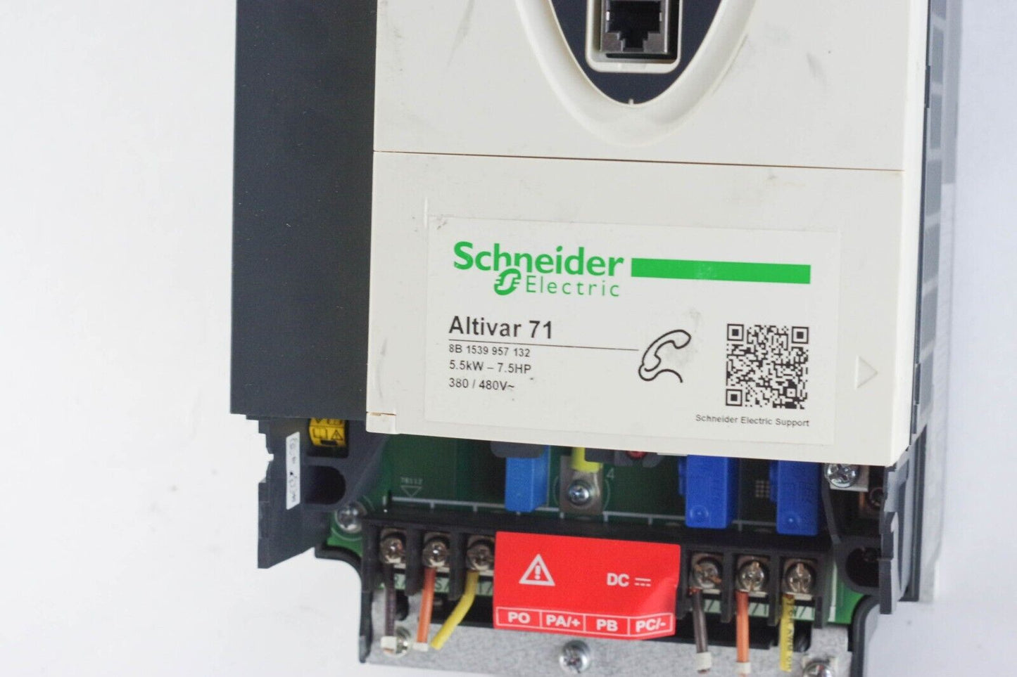 SCHNEIDER ELECTRIC ATV71HU55N4 Altivar 71 AC Drive 7.5HP