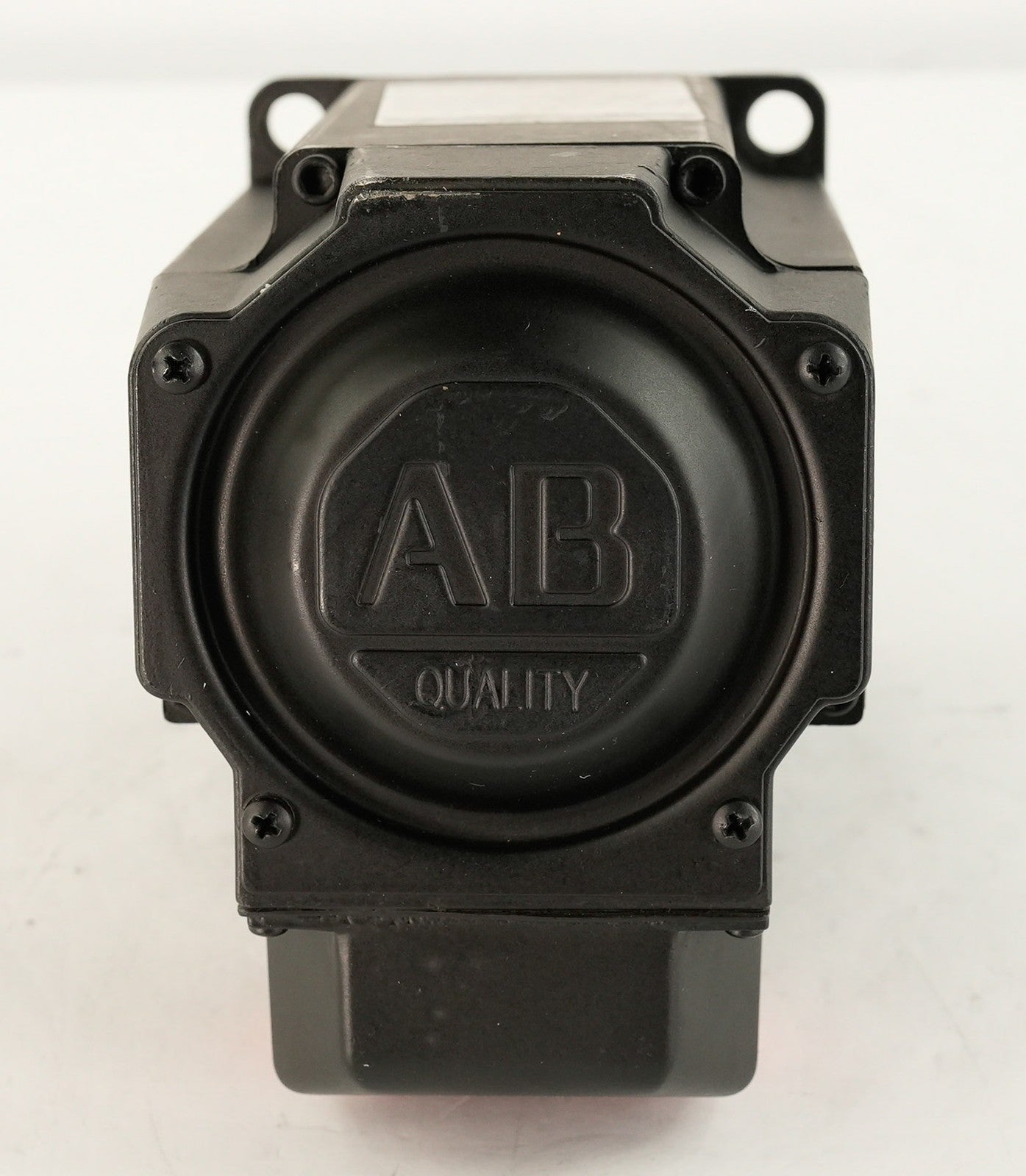 Allen Bradley MPL-B430P-MJ22AA /A Servo Motor 460V 5000RPM 3-Ph MPLB430PMJ22AA
