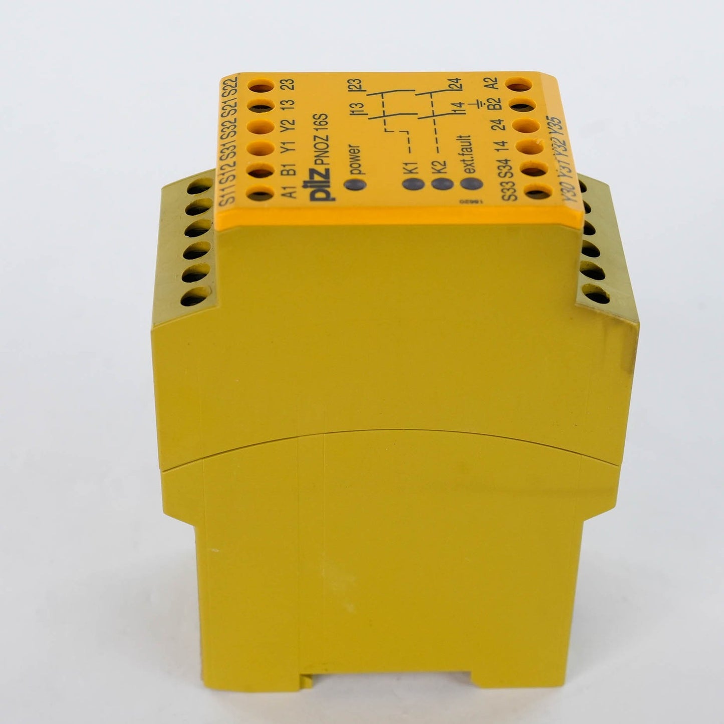 Pilz PNOZ 16S Safety Relay 774072 24VDC 2n/o 1n/c PNOZ16S Emergency Stop Monitor