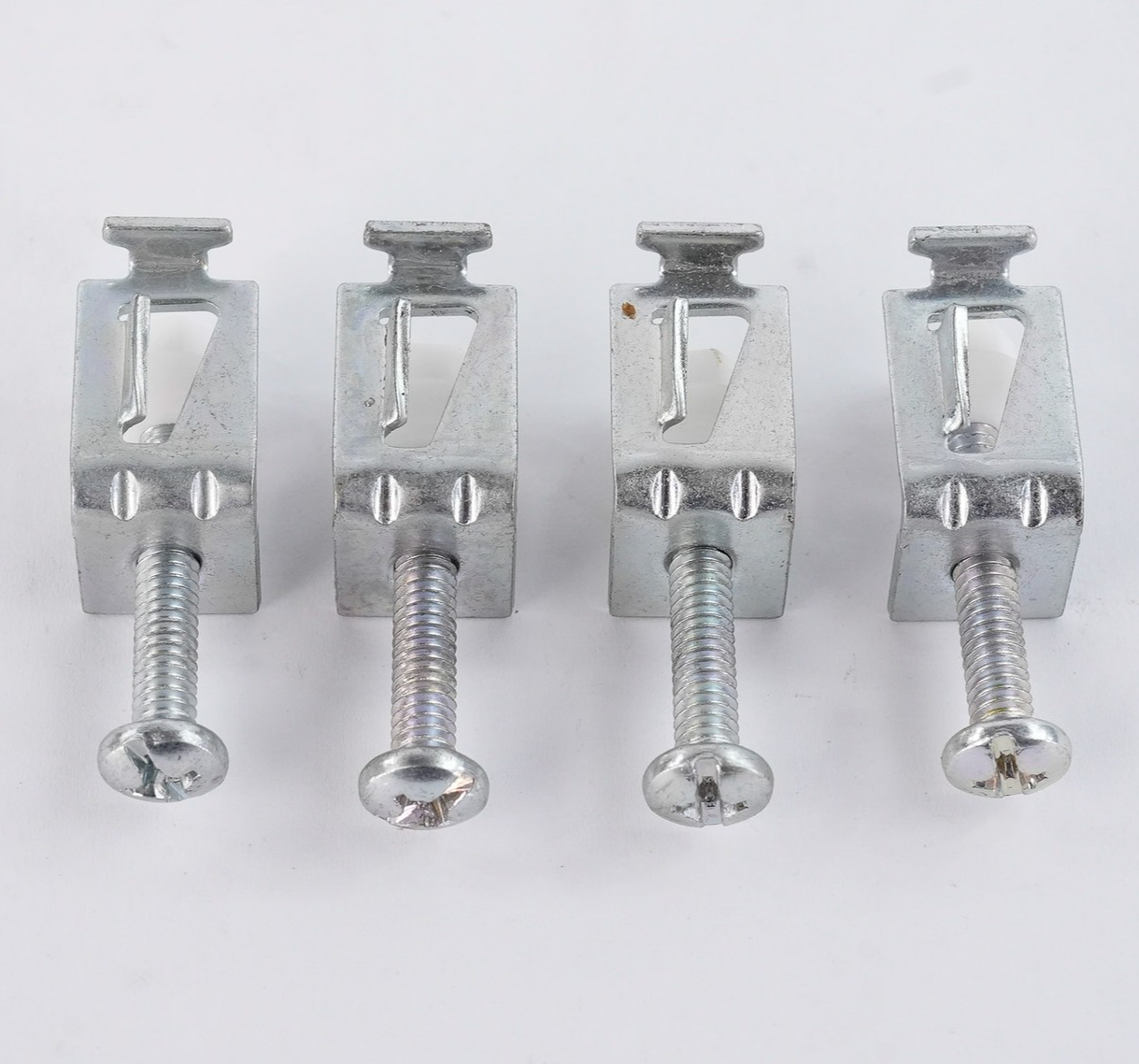 Allen Bradley 2711P-RMTC PanelView Mounting Clips 2711PRMTC (Pack of 4)