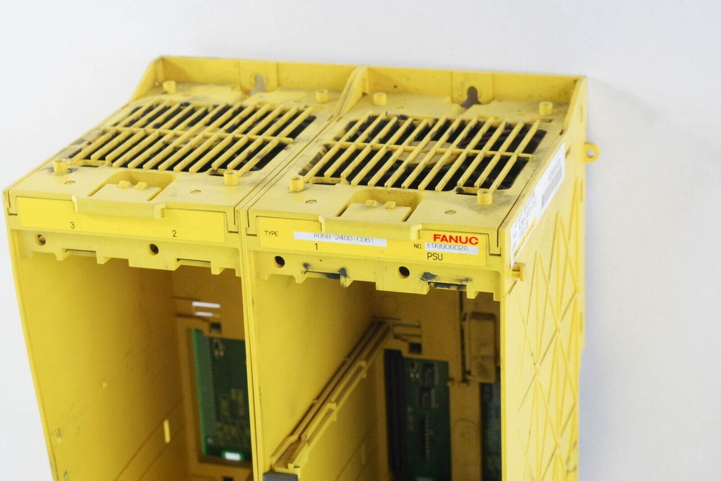 Fanuc A05B-2400-C061 4 Slot Backplane + A20B-8001-0700