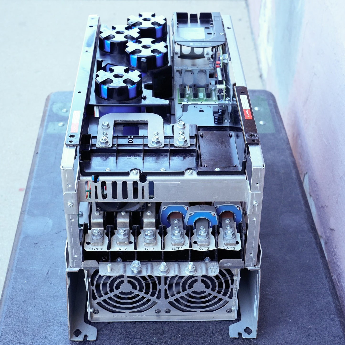 Allen Bradley 20F1AND186AA0NNNNN /A PowerFlex 753 AC Drive 480V 150HP 3-Phase
