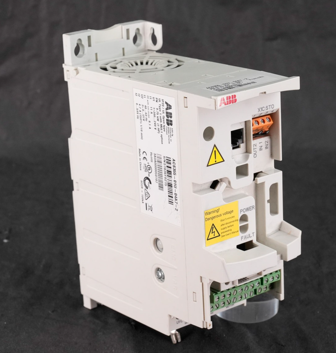ABB ACS355-01U-04A7-2 AC Drive 200-240V 1HP 4.7A ACS35501U04A72