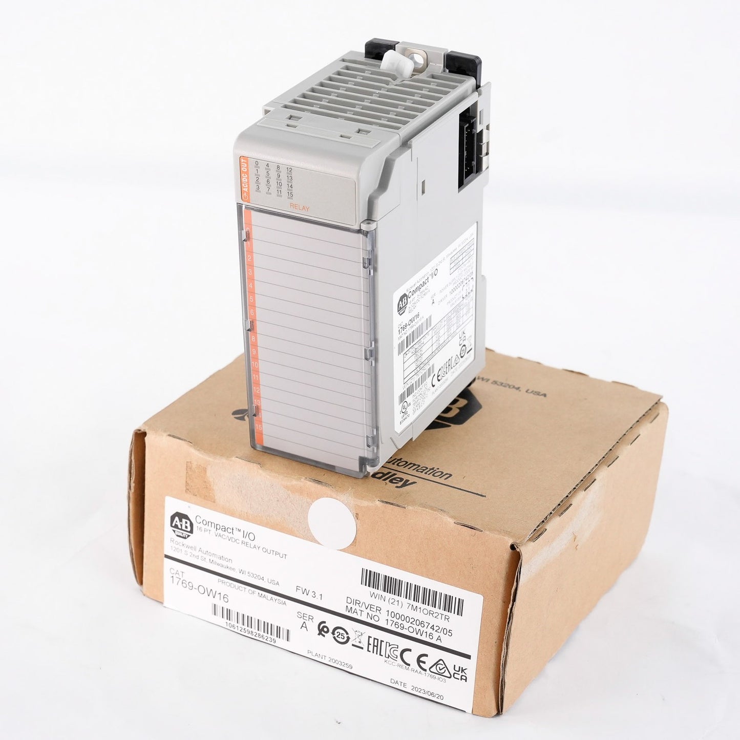 Allen Bradley 1769-OW16 /A CompactLogix 16-Pt Relay Output Module - Open Box