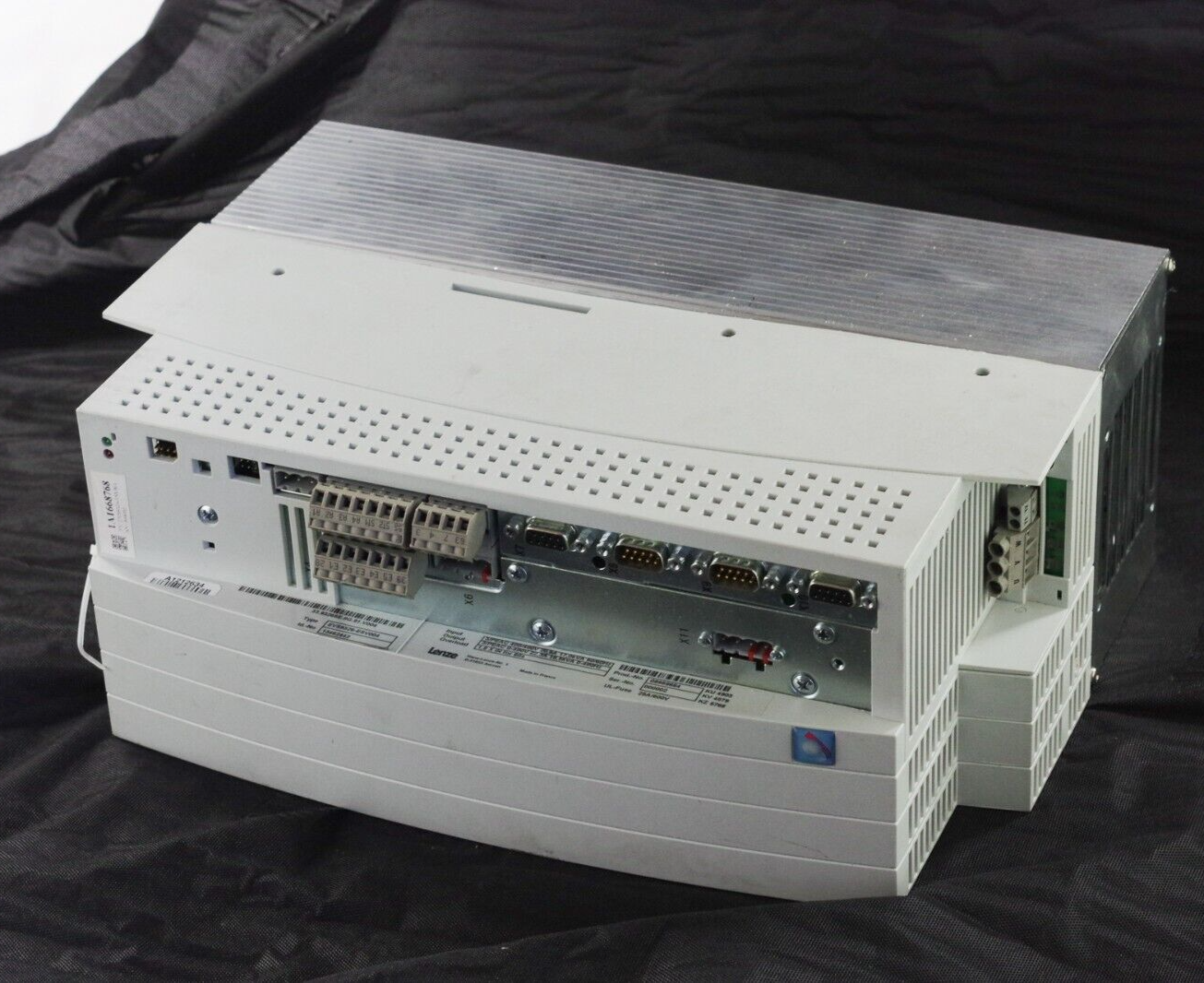 Lenze EVS9326-ESV004 Servo Inverter - FOR PARTS