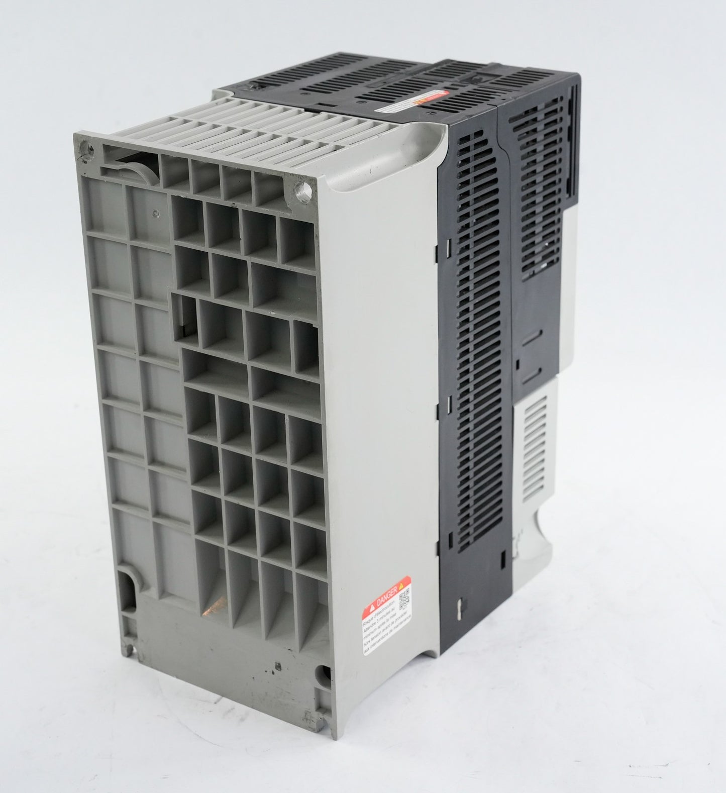Allen Bradley 25B-D024N114 /A PowerFlex 525 480V 3-Phase 24A 15HP AC Drive