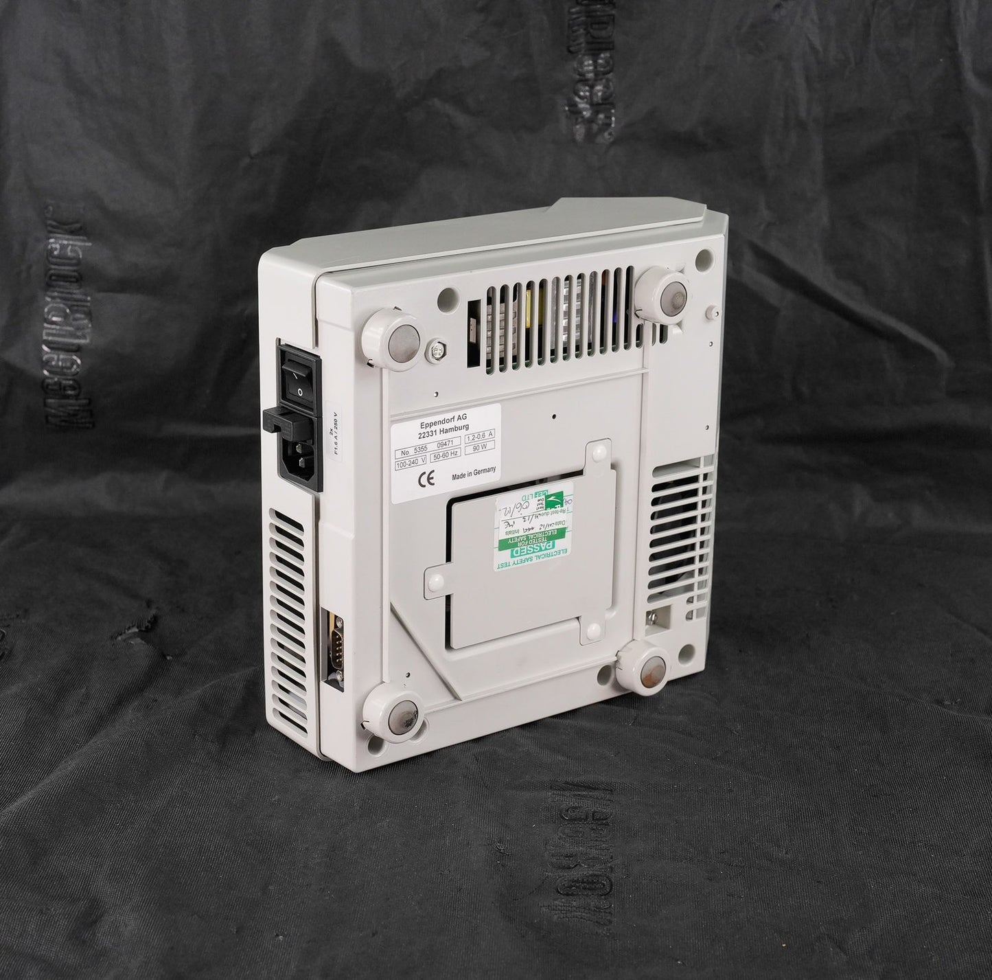 Eppendorf 5355 Thermomixer Comfort Incubator 100-240V 50/60Hz 90W