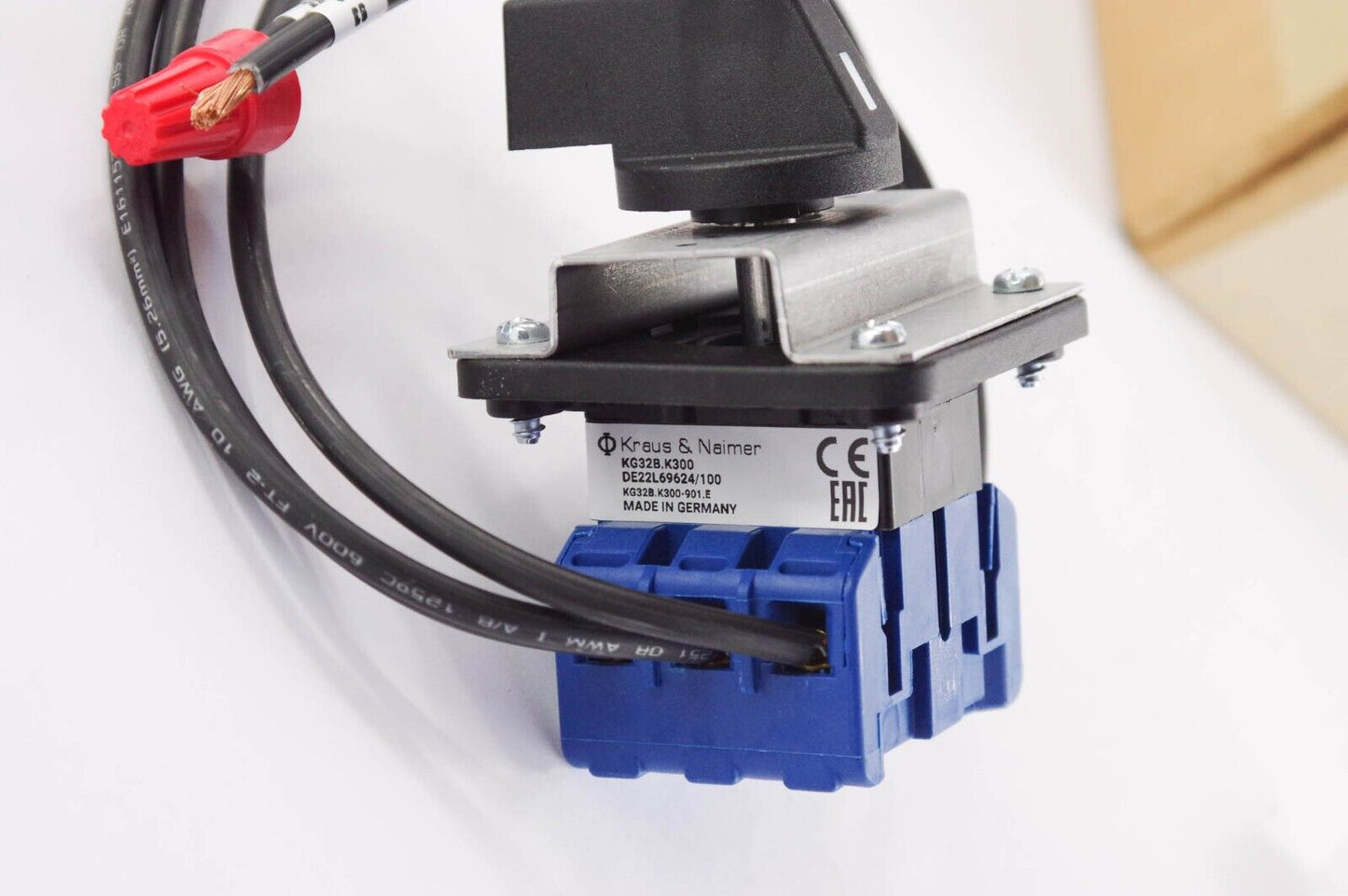 Kraus & Naimer KG32B.K300 Switch 9874 / IEC60947-3 EN60947-3 / KG32B.K300-901.E