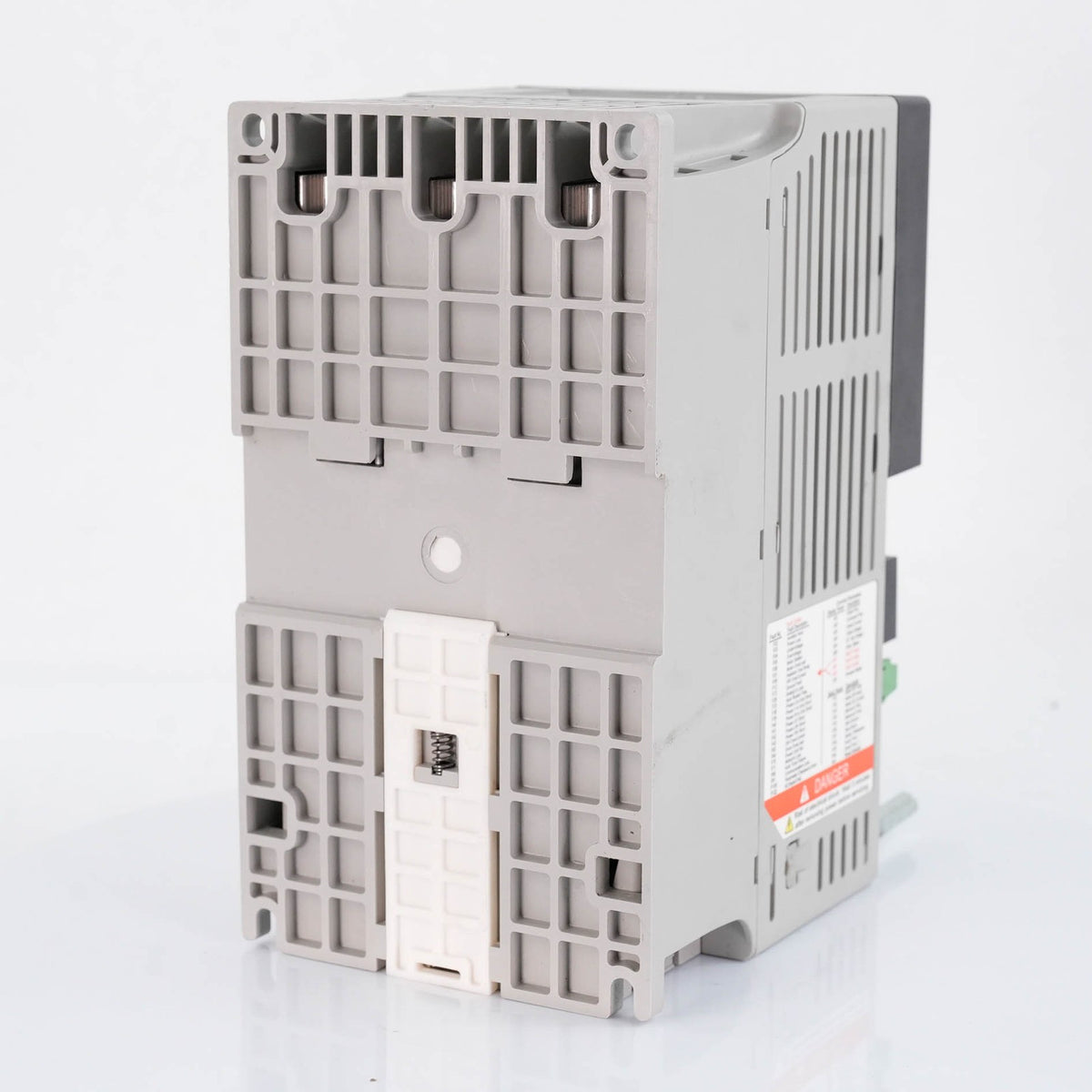 Allen Bradley 22B-D2P3N104 ser A PowerFlex 40 AC Drive 480V 3PH 0.75kW 1HP 2.3A