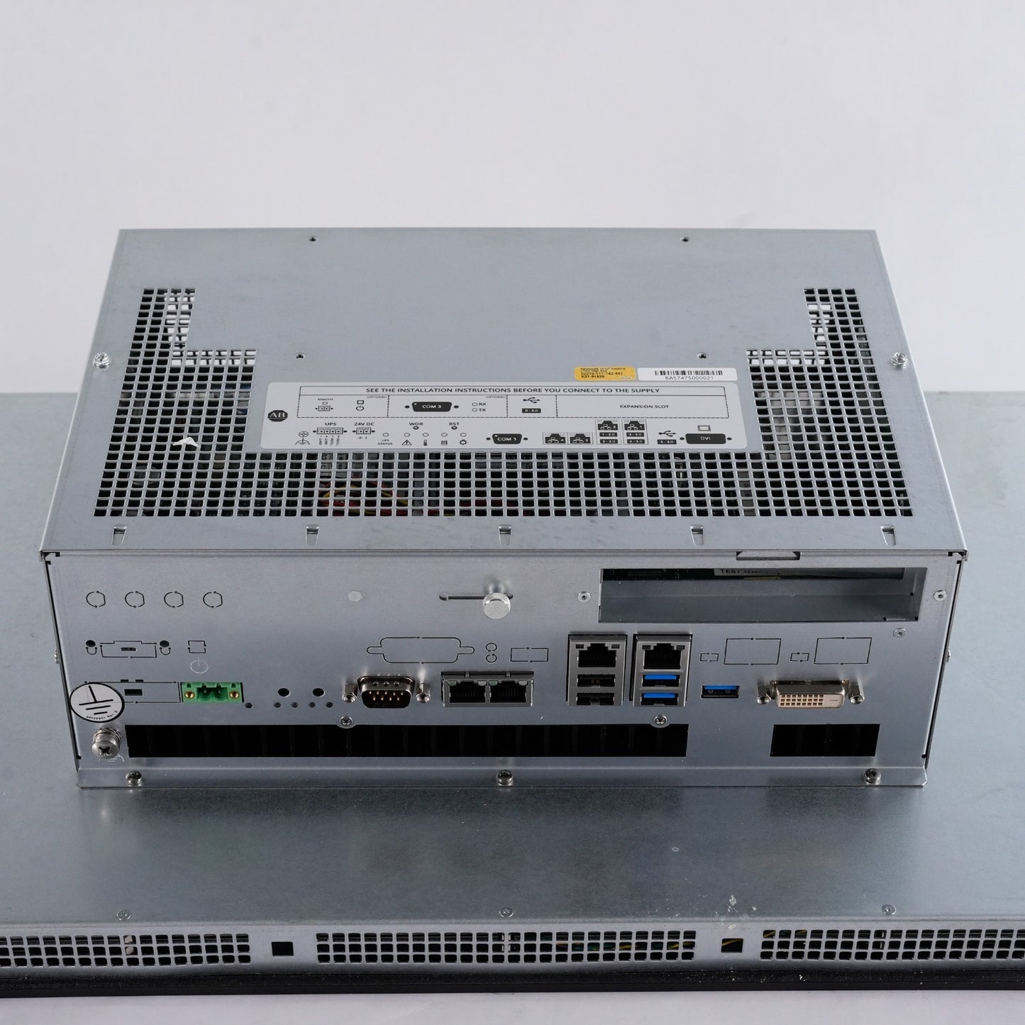 Allen Bradley 6300P-215AAPSFDNB-7DDBW19NNNDNN-NN1S /A VersaView 6300P Fanless PC