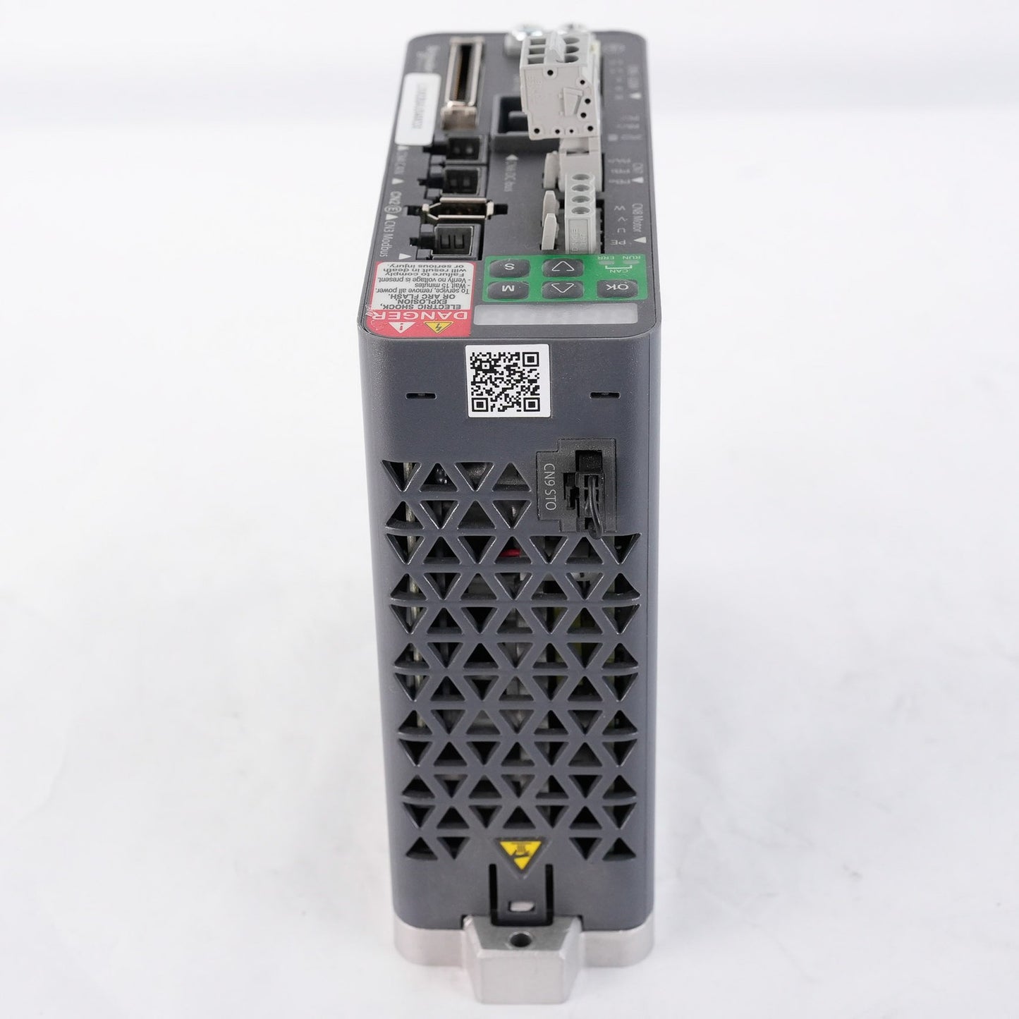 Schneider Electric LXM28AU04M3X Lexium 28 Servo Drive 3-Phase 220V 400W