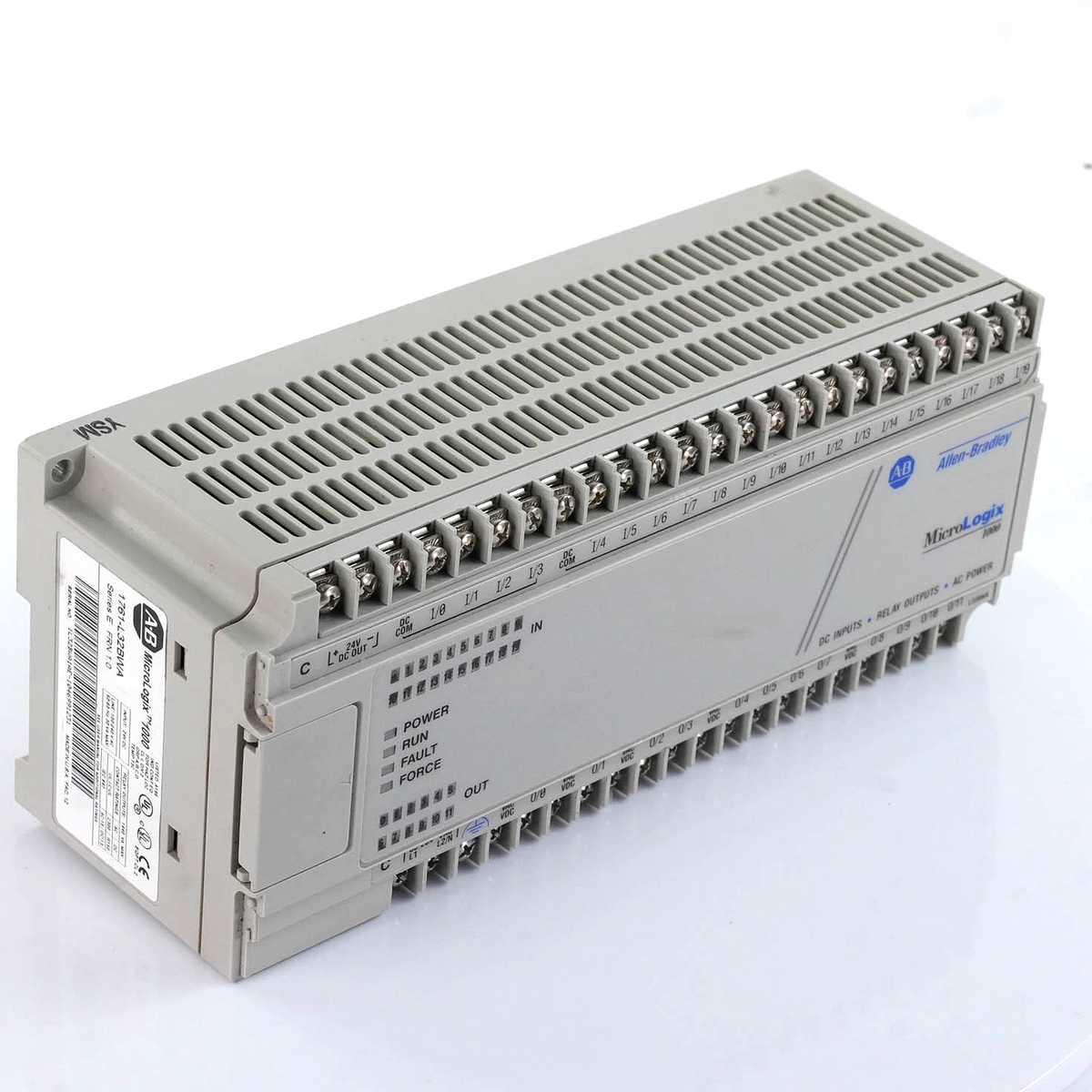 Allen Bradley 1761-L32BWA MicroLogix 1000 PLC 120/240VAC 20 In 12 Out 1761L32BWA
