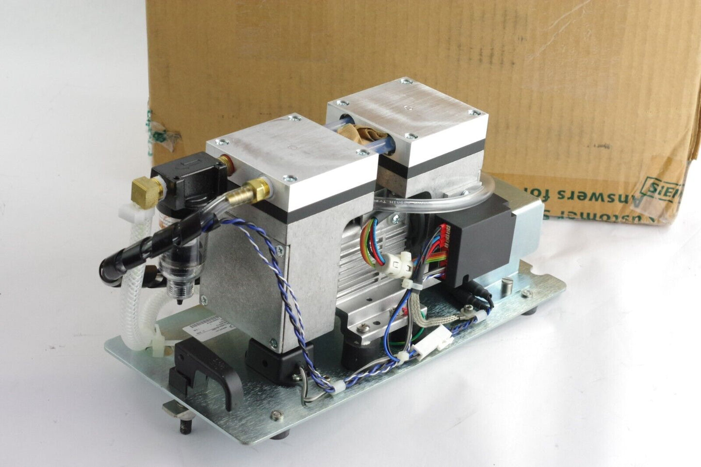 Siemens Centaur Vacuum Pump Assembly 11222226 rev B / KNF PU3286-N838.1.2 - New