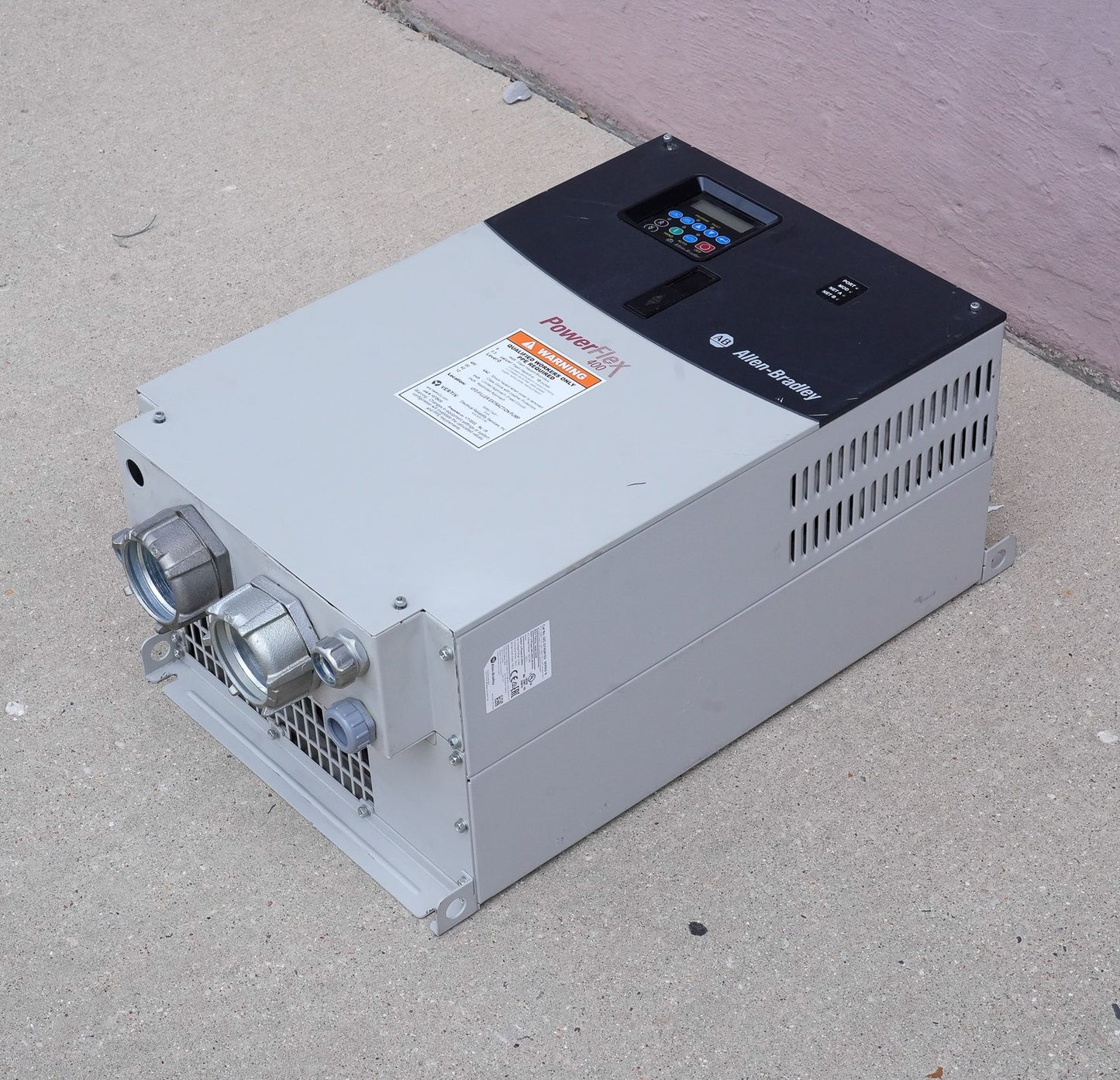 Allen Bradley 22C-D142A103 /B PowerFlex 400 AC Drive 480V 100HP 75kW + Warranty