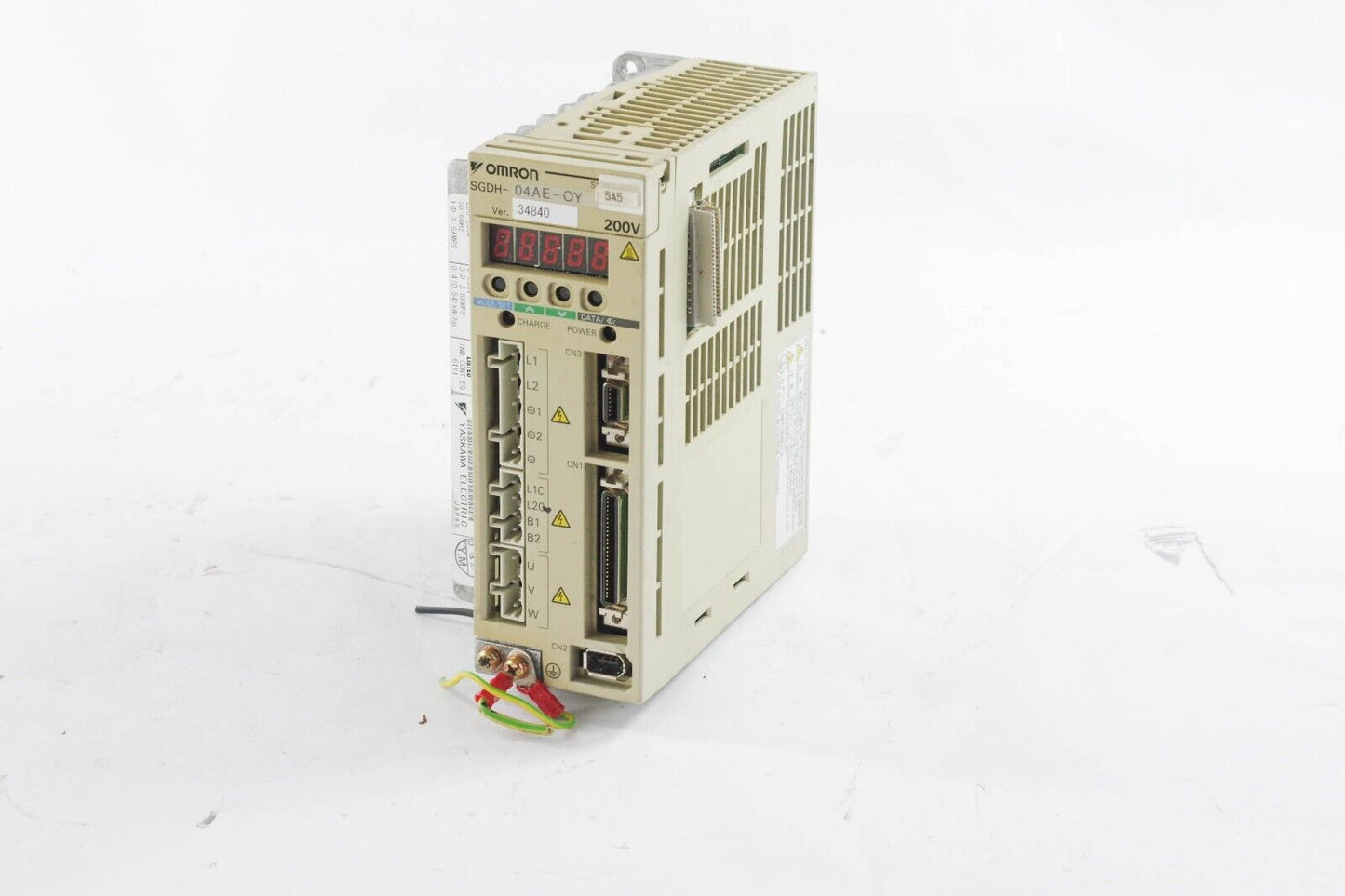 YASKAWA SGDH-04AE-0Y SERVO DRIVE / SGDH-04AE-OY 200V