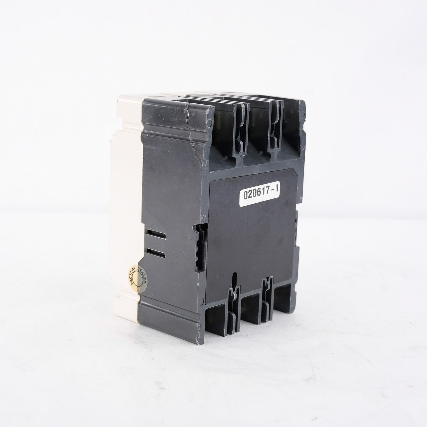 Eaton Cutler-Hammer HFD3015L Circuit Breaker 3 Pole 15A 600V HFD 65k
