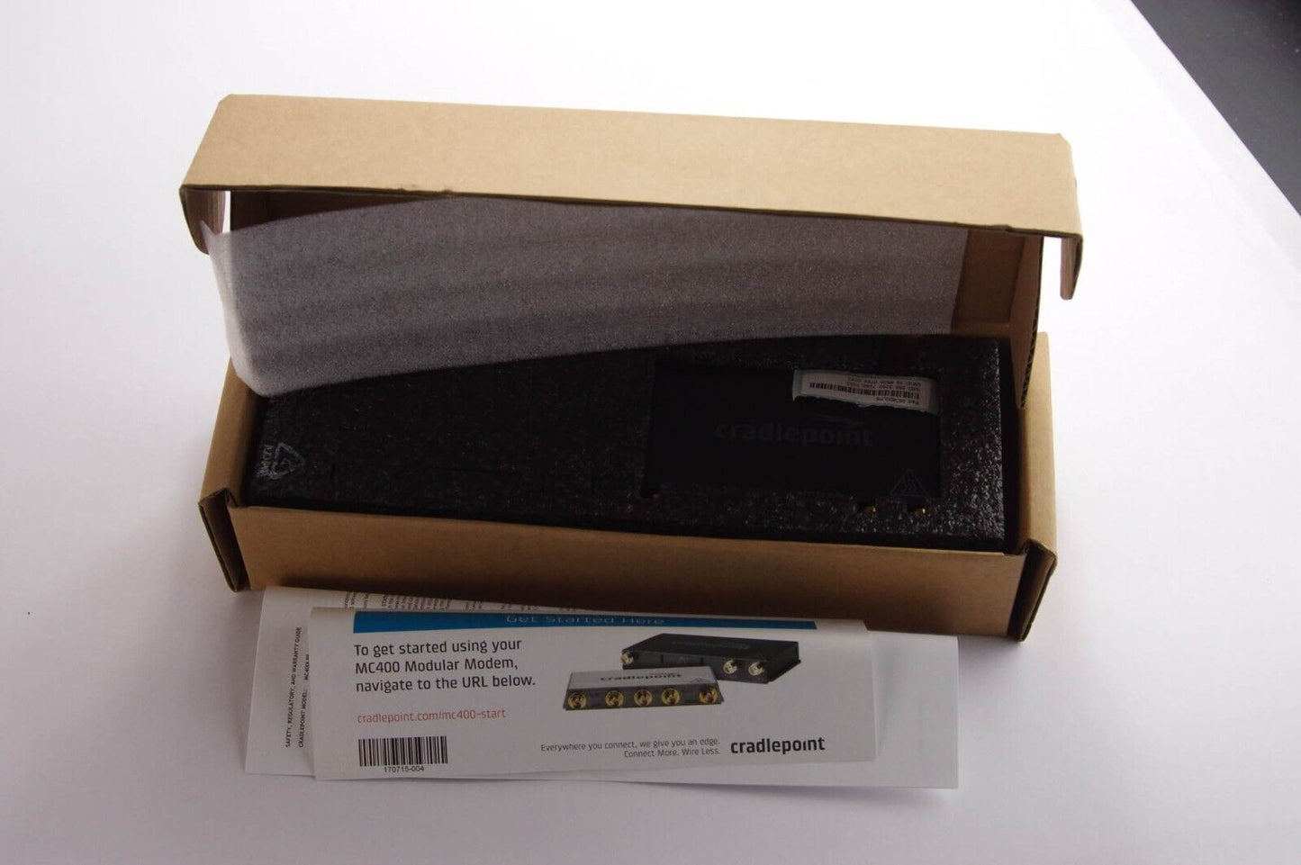 Cradlepoint MC400LP6 /1 Business Grade Modem, 2 Modem Antennas, Printed Material