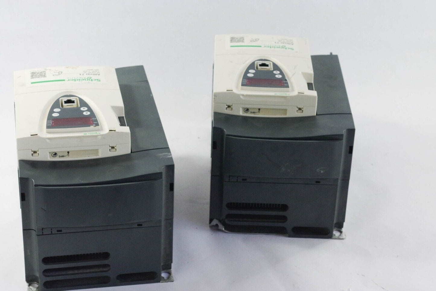 SCHNEIDER ELECTRIC ATV71HU55N4 Altivar 71 AC Drive 7.5HP