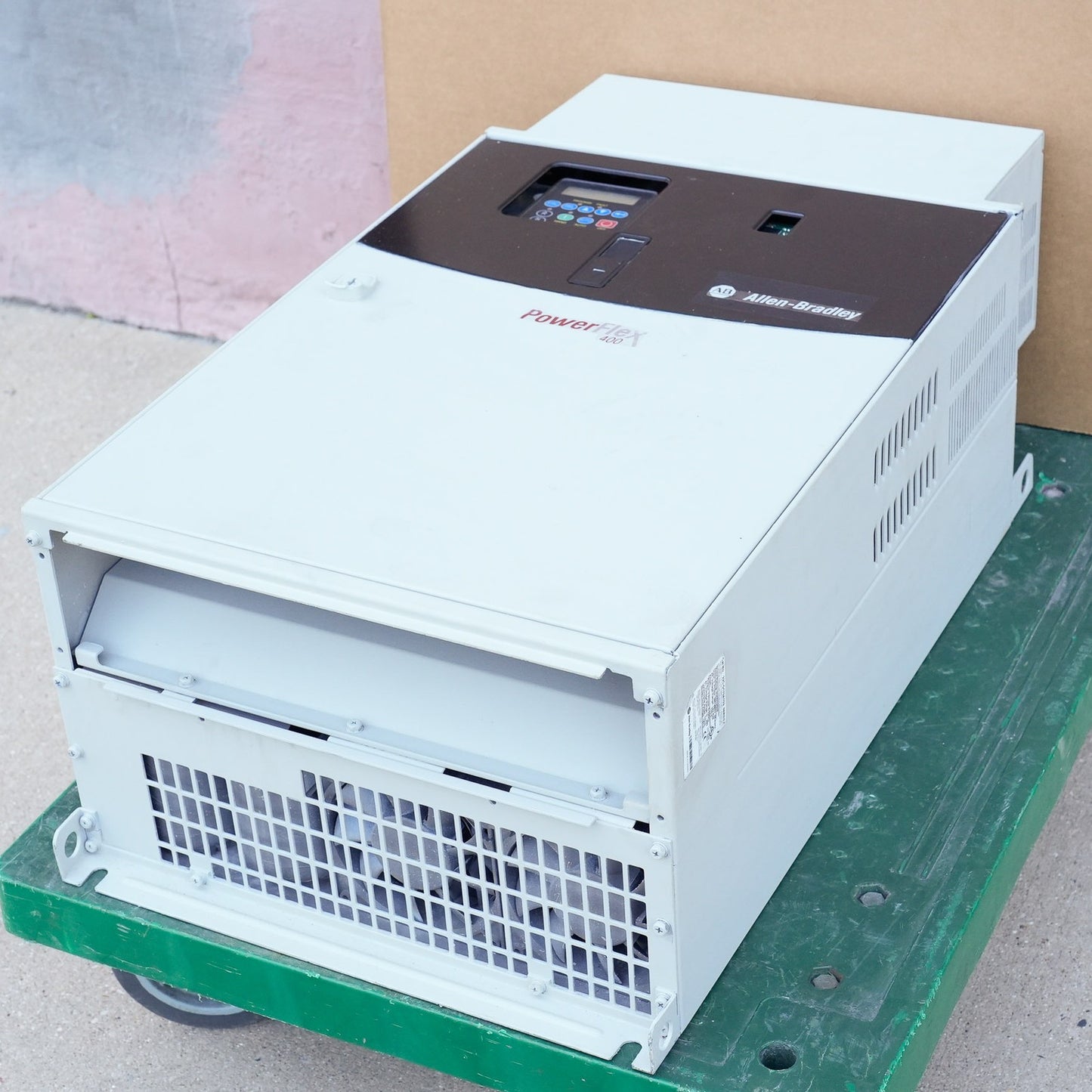 Allen Bradley 22C-D170A103 /A PowerFlex 400 AC Drive 480V 125HP 3-Phase 90kW